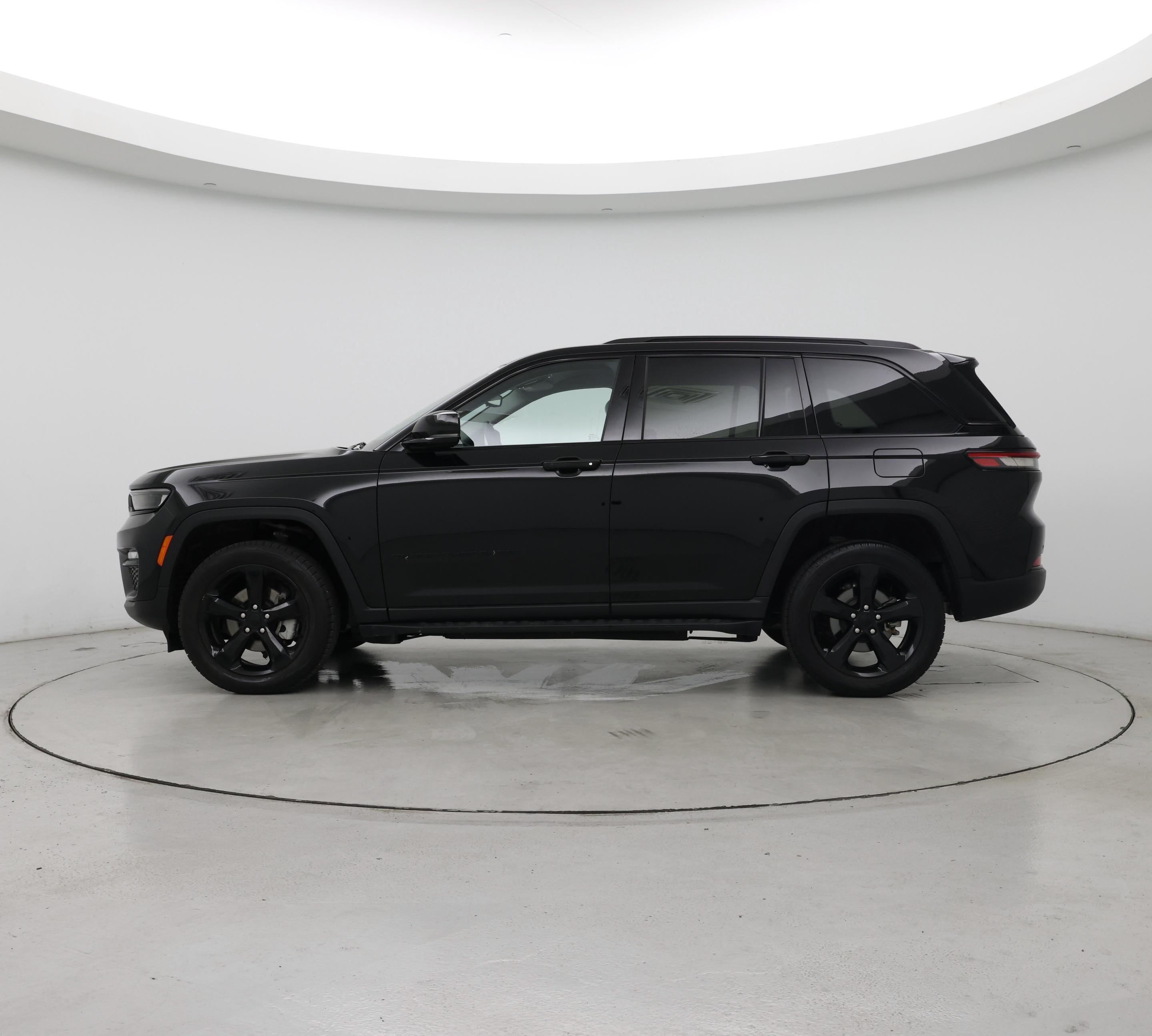 Thumbnail: 2023 Jeep Grand Cherokee - 3