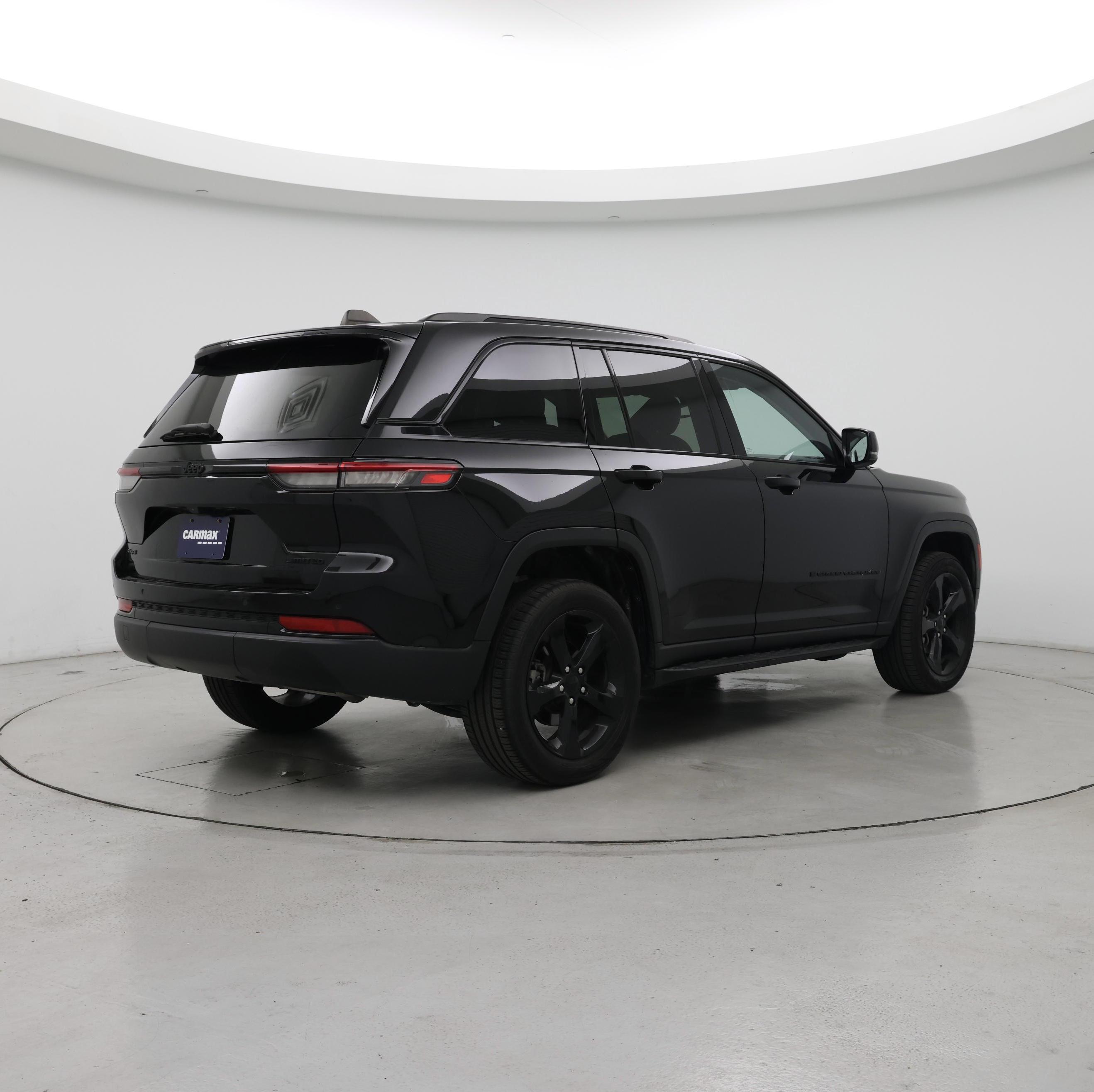 Thumbnail: 2023 Jeep Grand Cherokee - 8