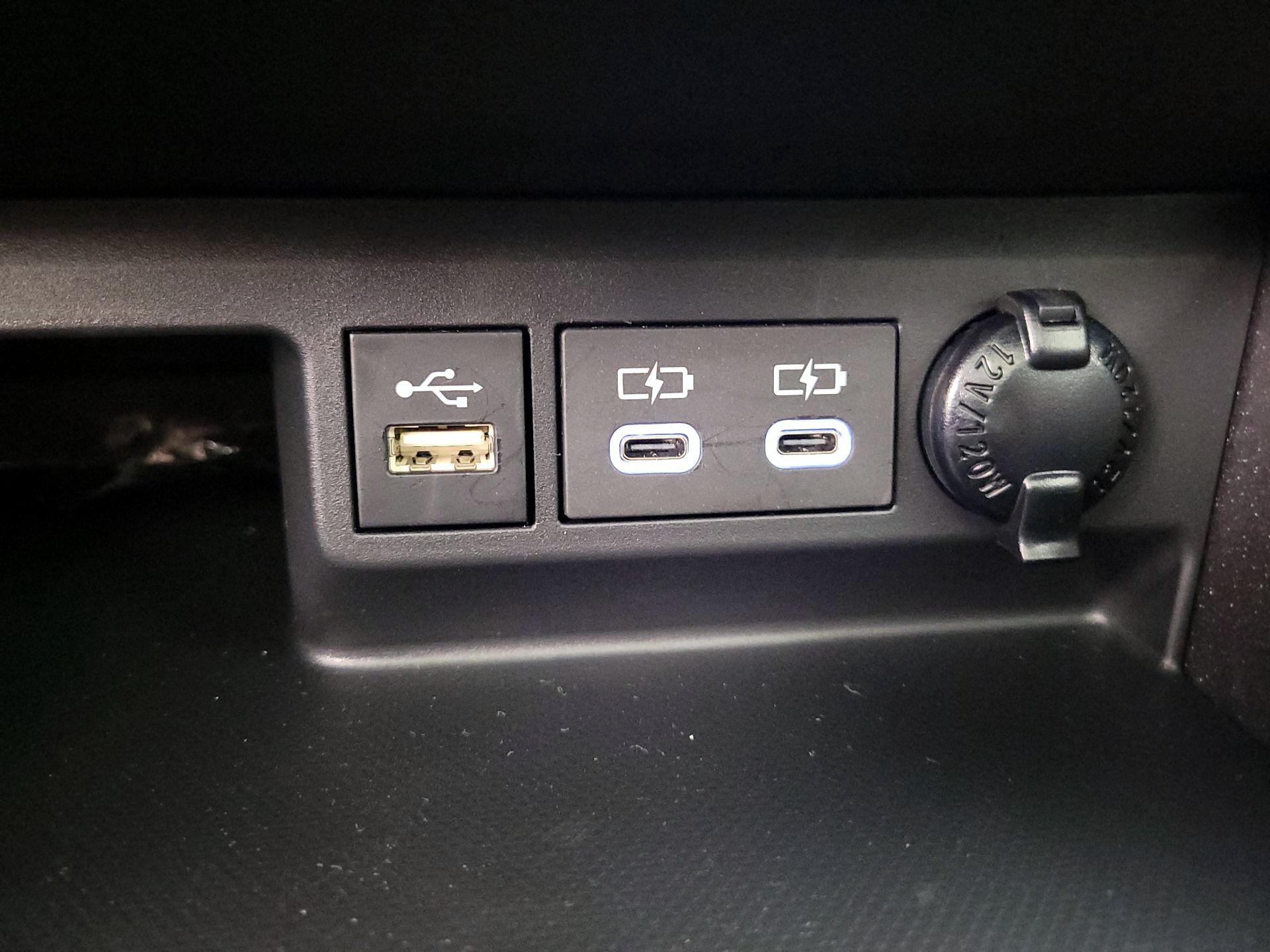 Thumbnail: 2024 Toyota Highlander - 18