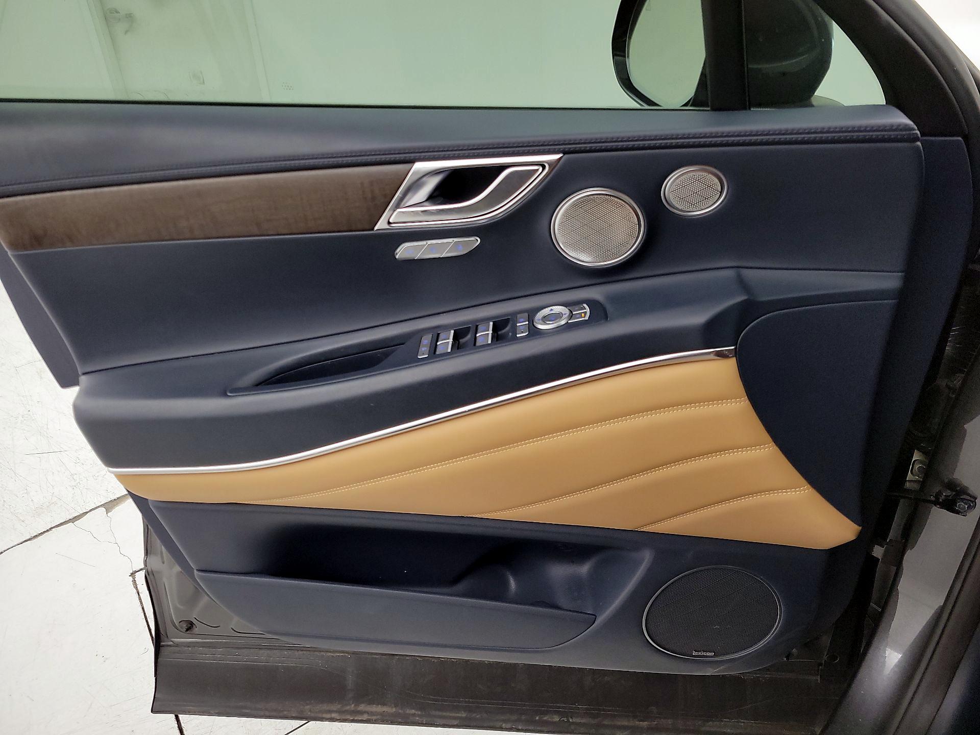 Thumbnail: 2023 Genesis GV80 - 12