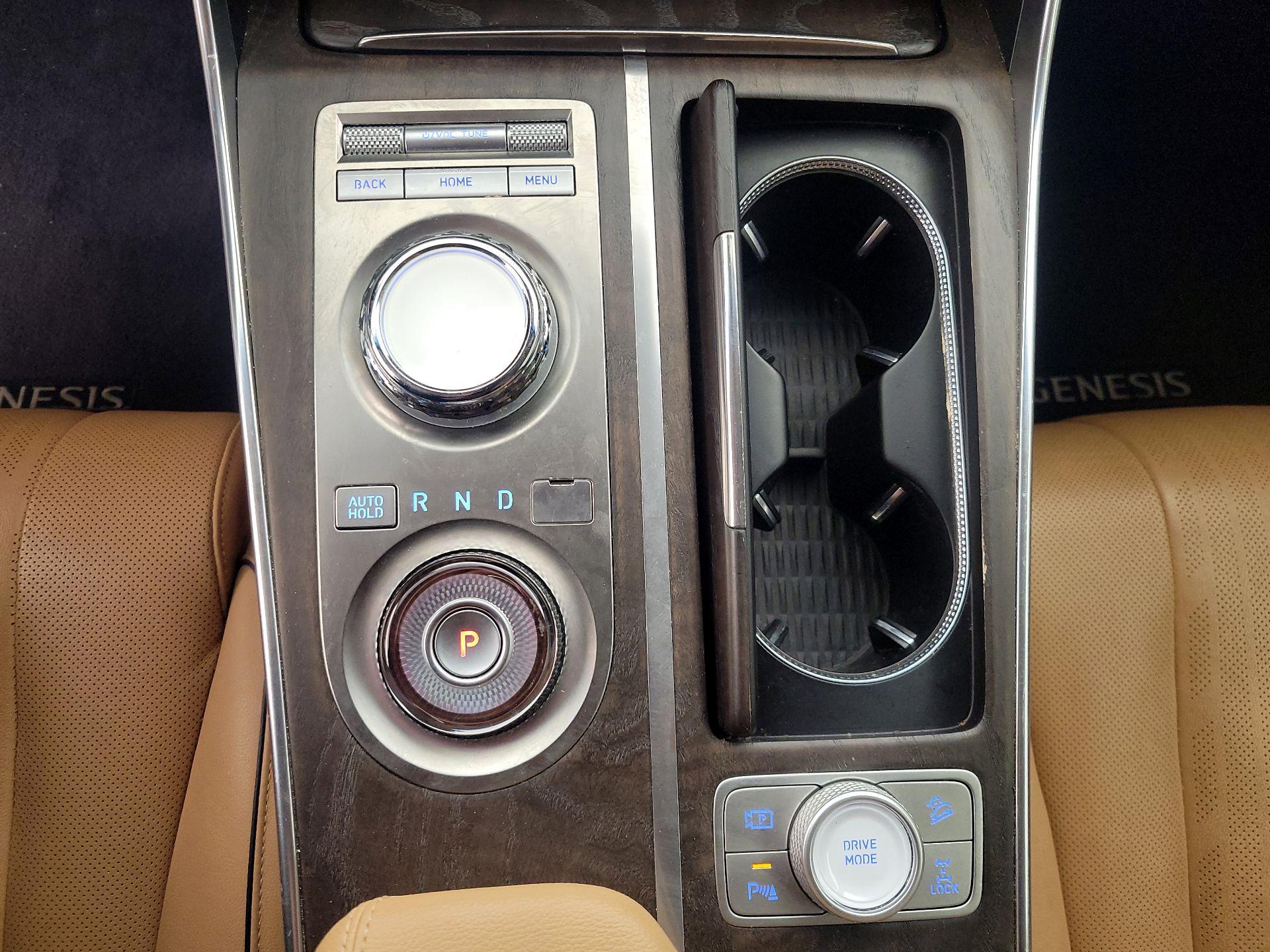 Thumbnail: 2023 Genesis GV80 - 18