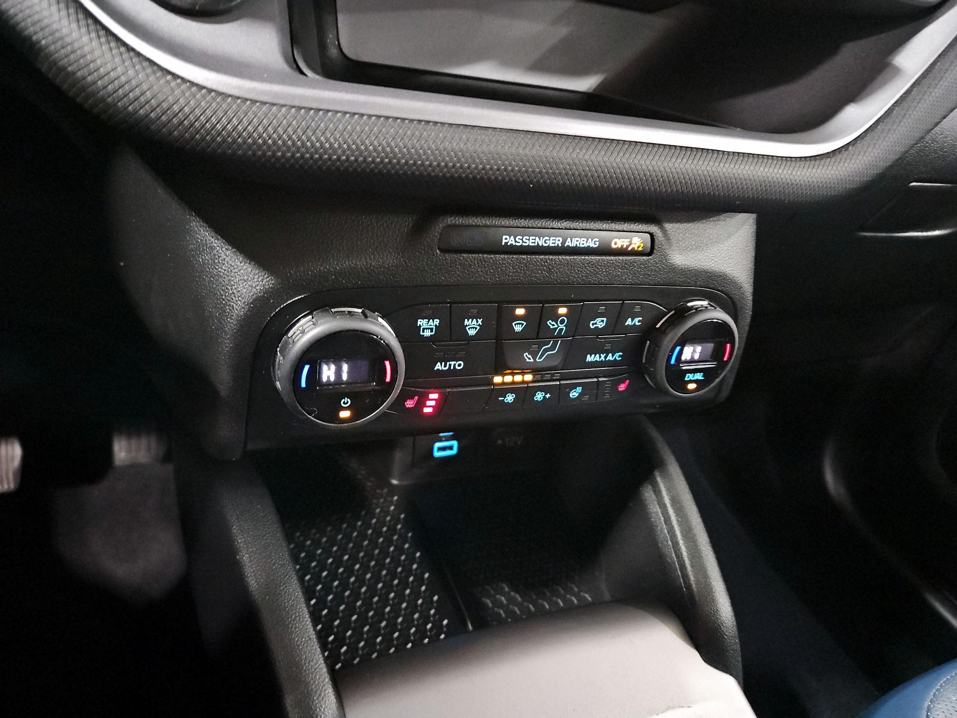 Thumbnail: 2021 Ford Bronco Sport - 16