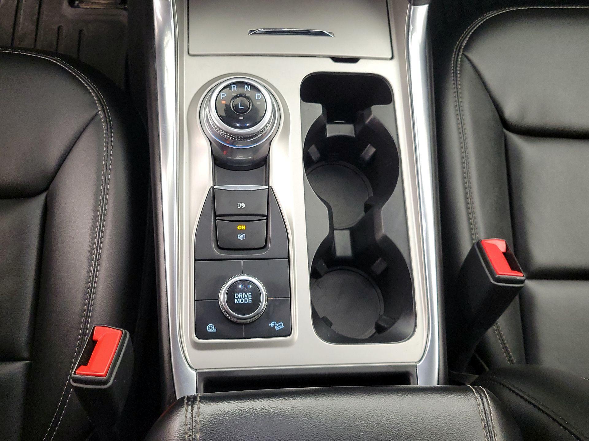 Thumbnail: 2022 Ford Explorer - 17