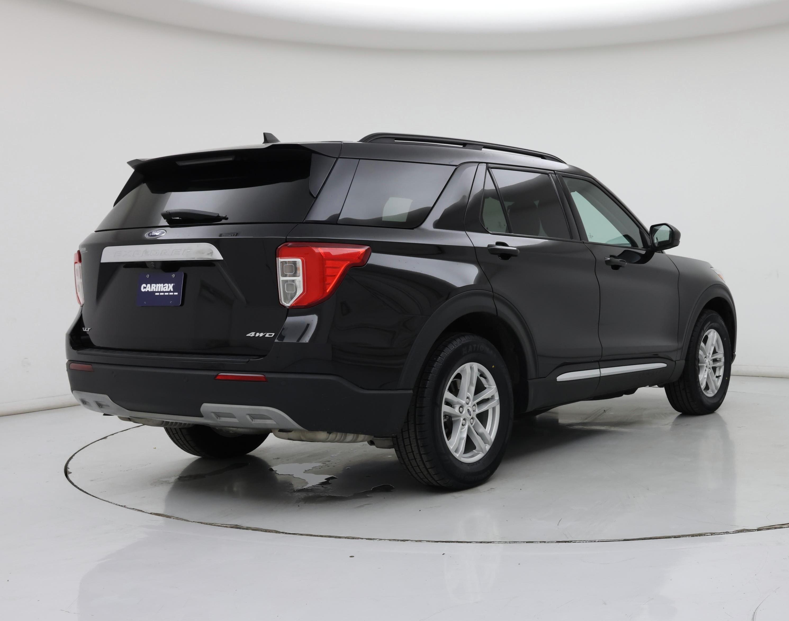 Thumbnail: 2022 Ford Explorer - 8