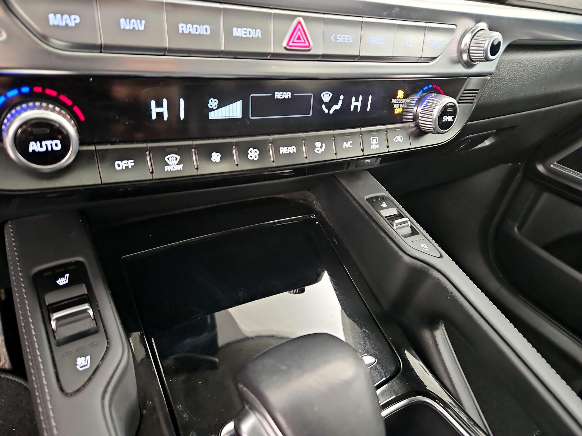 Thumbnail: 2022 Kia Telluride - 16