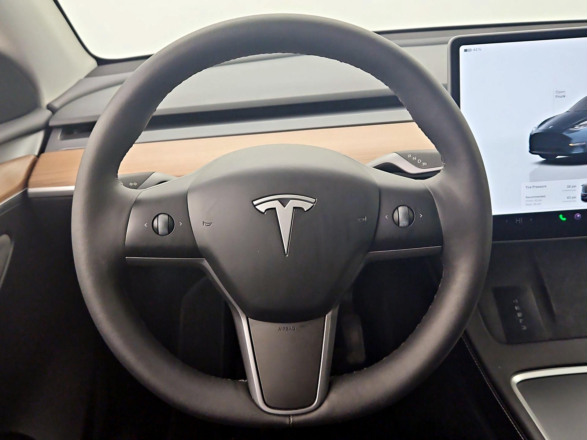 Thumbnail: 2025 Tesla Model Y - 10