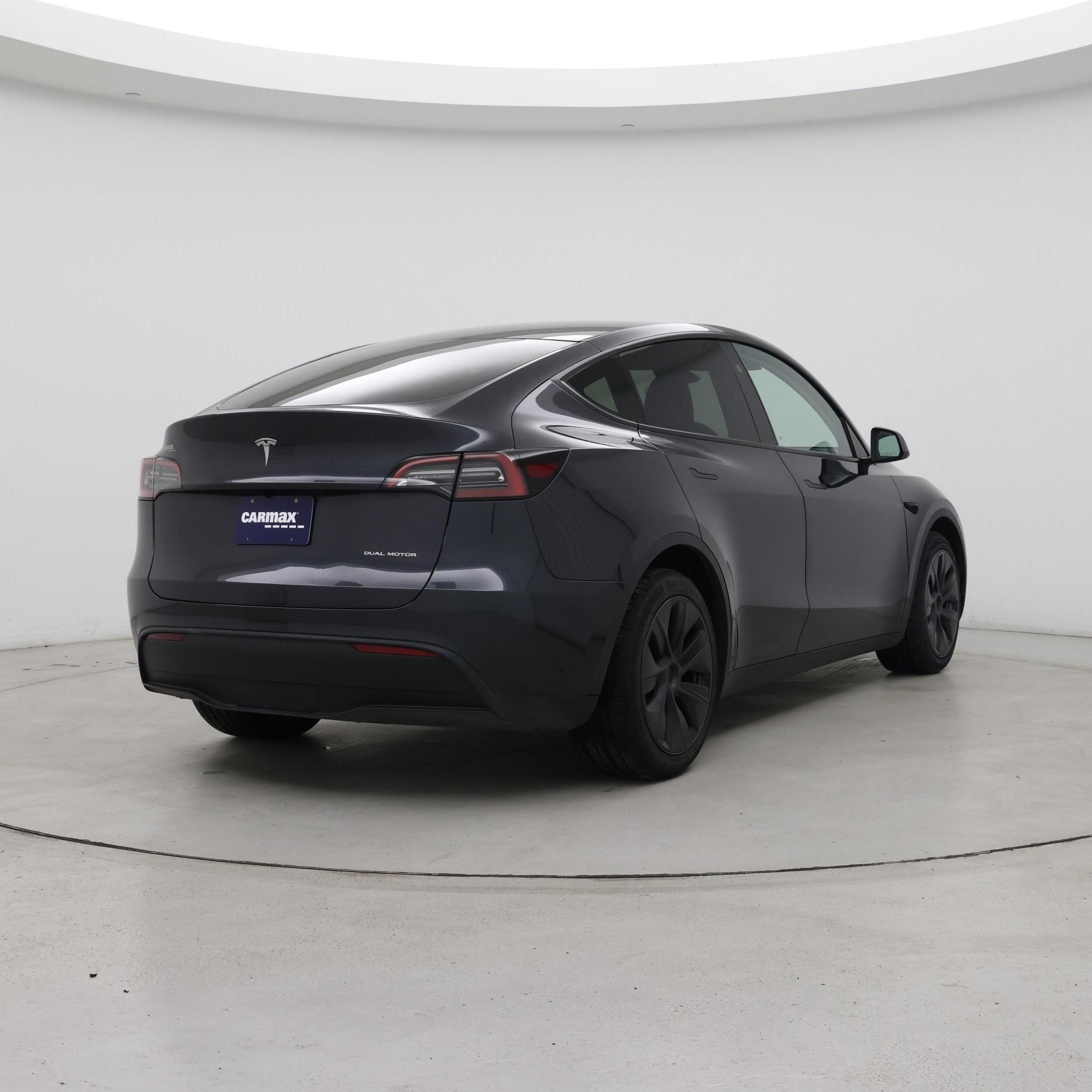 Thumbnail: 2025 Tesla Model Y - 8