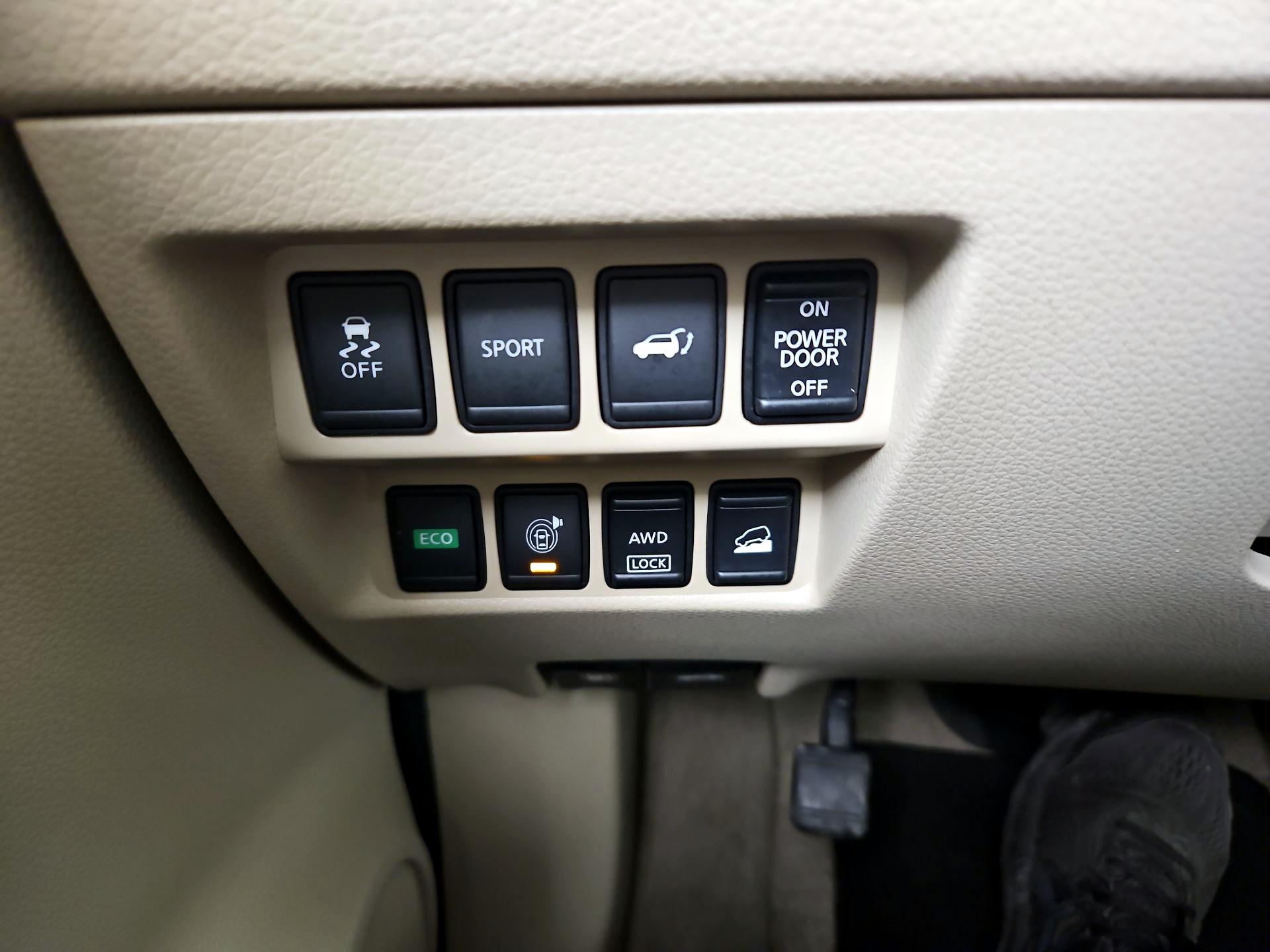 Thumbnail: 2015 Nissan Rogue - 13