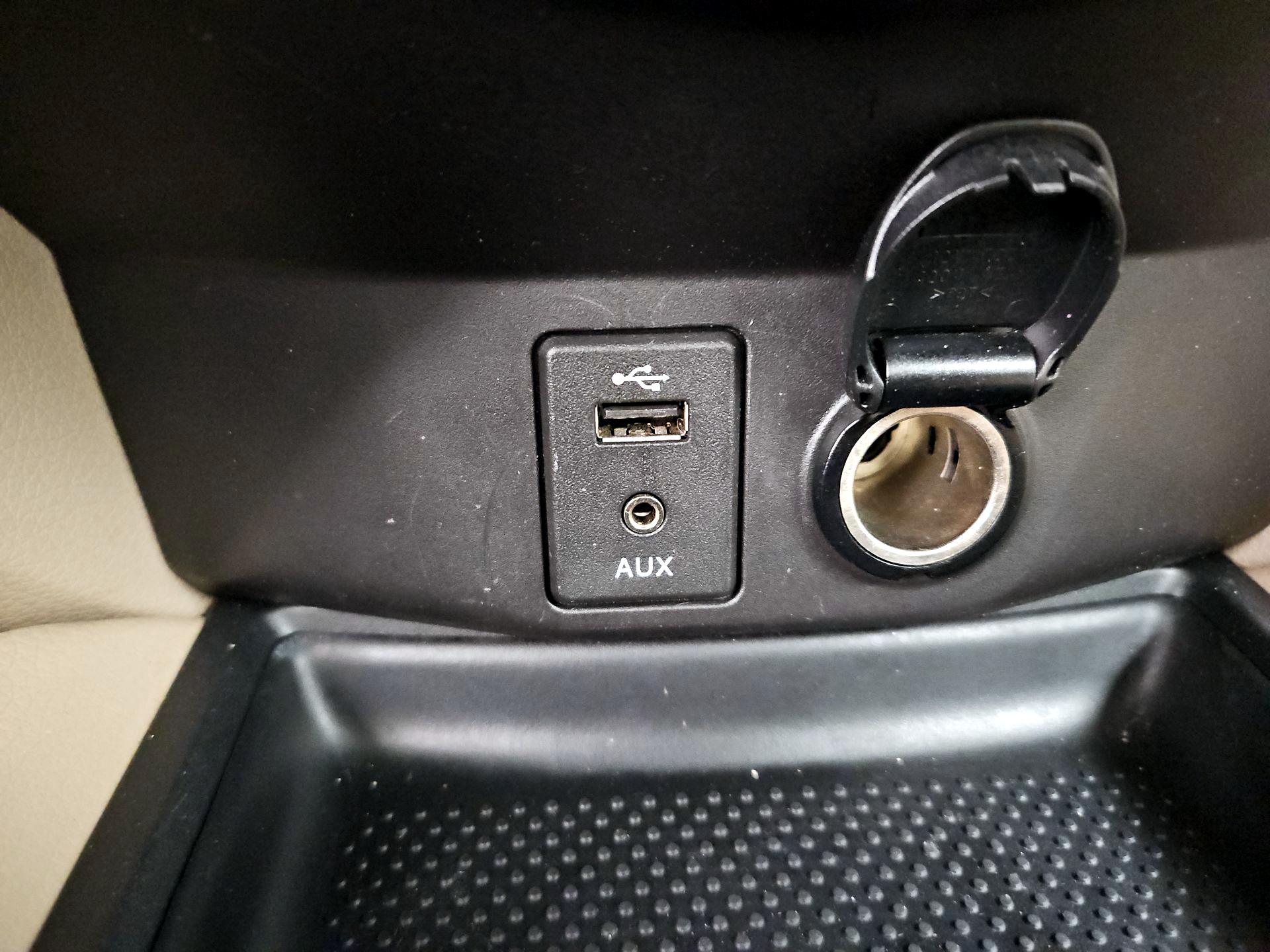 Thumbnail: 2015 Nissan Rogue - 19