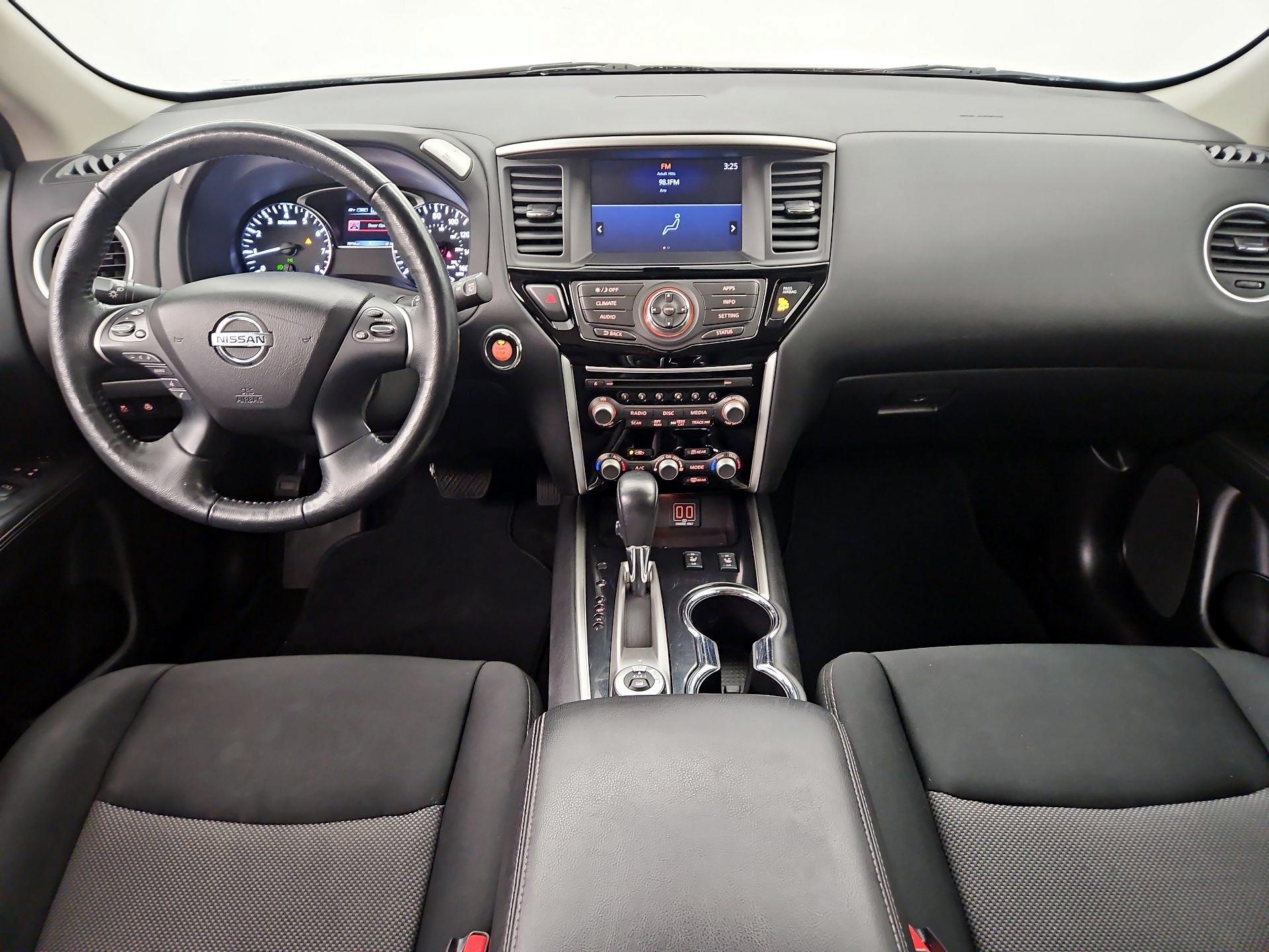 Thumbnail: 2018 Nissan Pathfinder - 9