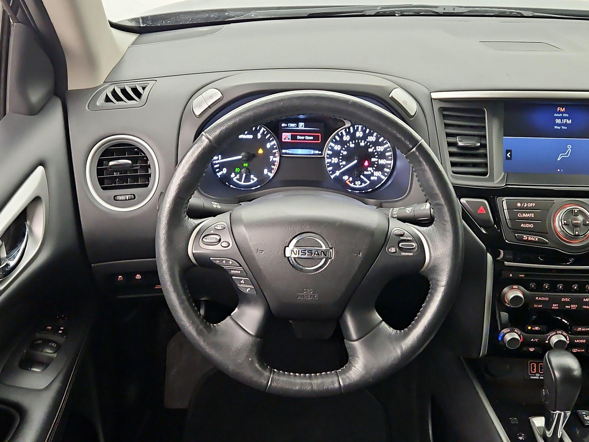 Thumbnail: 2018 Nissan Pathfinder - 10