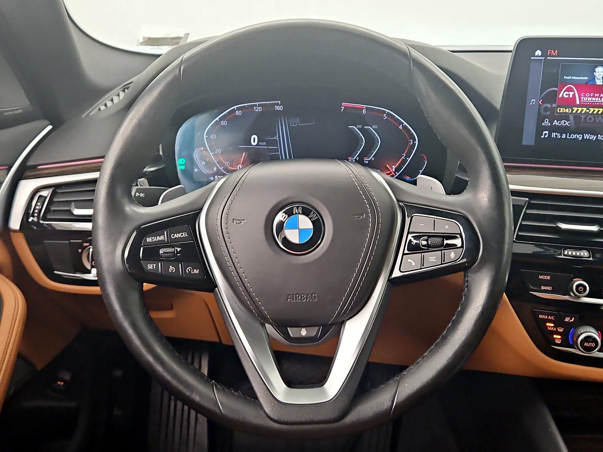 Thumbnail: 2021 BMW 5 Series - 10