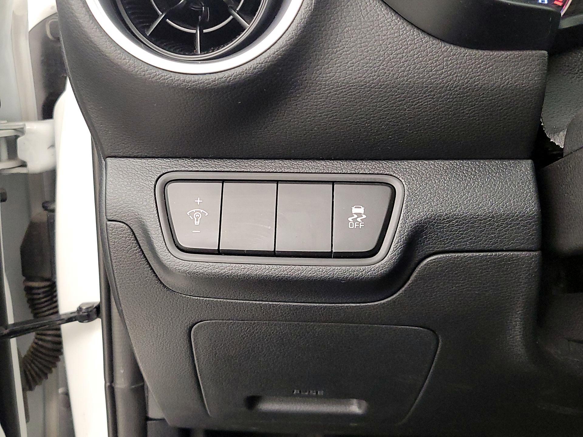 Thumbnail: 2024 Kia Forte - 13