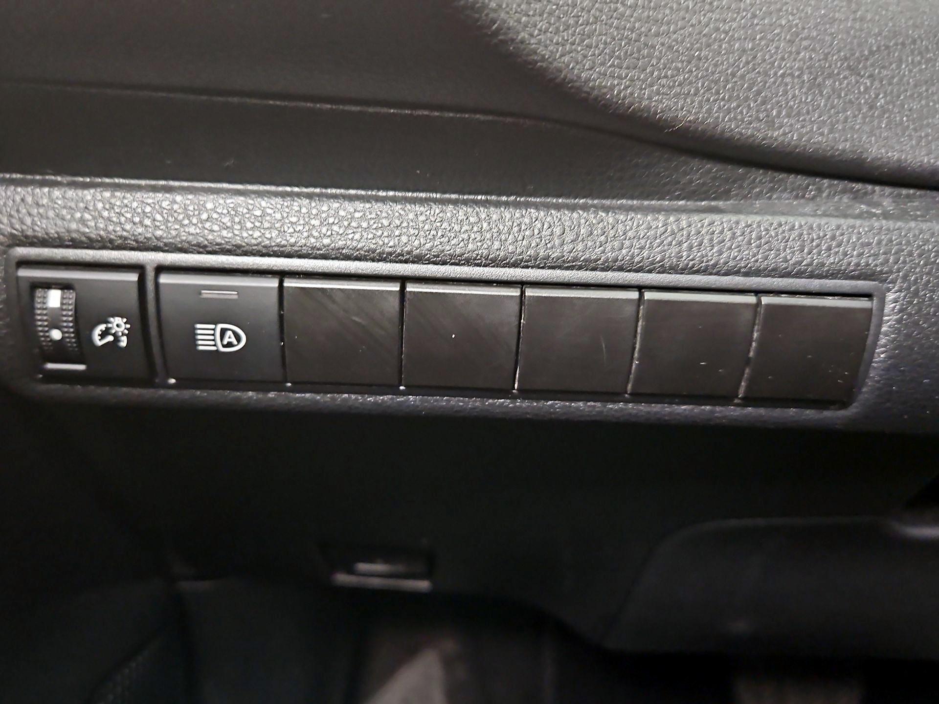 Thumbnail: 2024 Toyota Corolla - 13