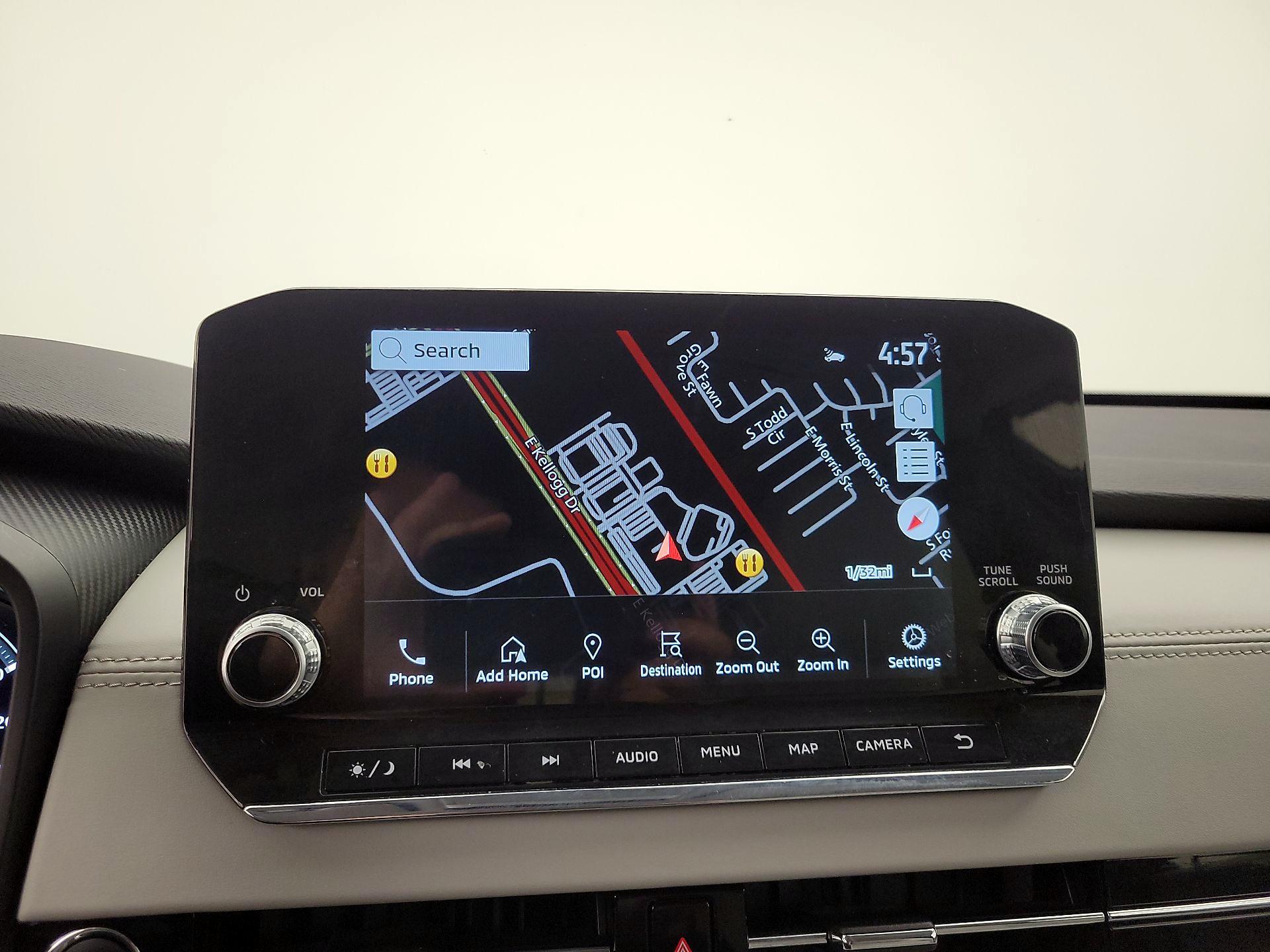 Thumbnail: 2023 Mitsubishi Outlander - 14