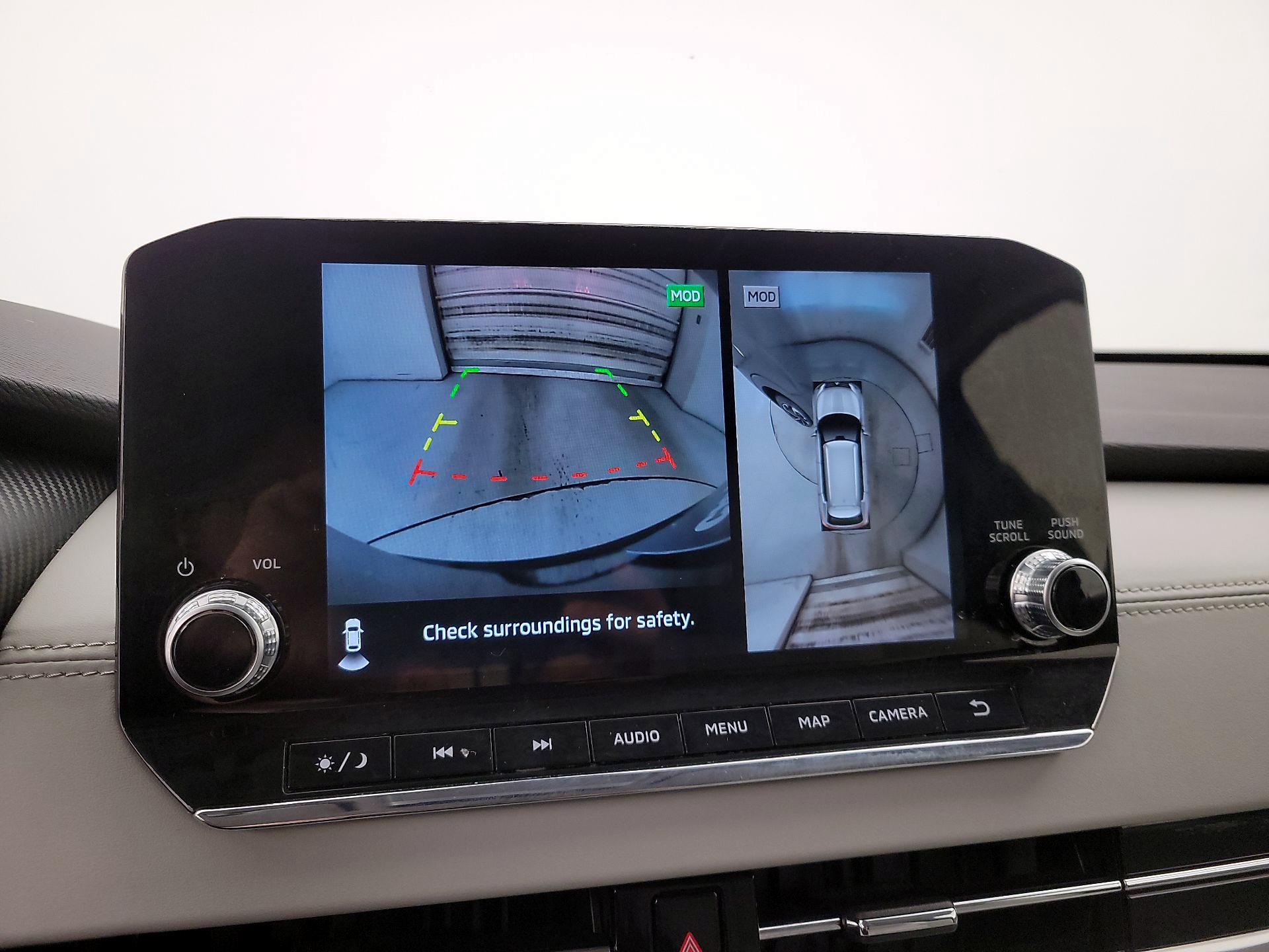 Thumbnail: 2023 Mitsubishi Outlander - 15