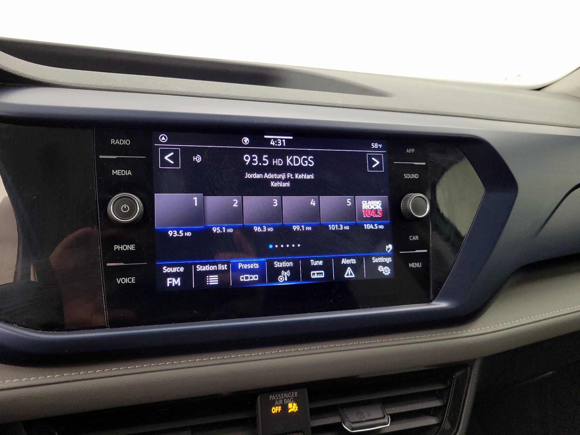 Thumbnail: 2024 Volkswagen Taos - 15