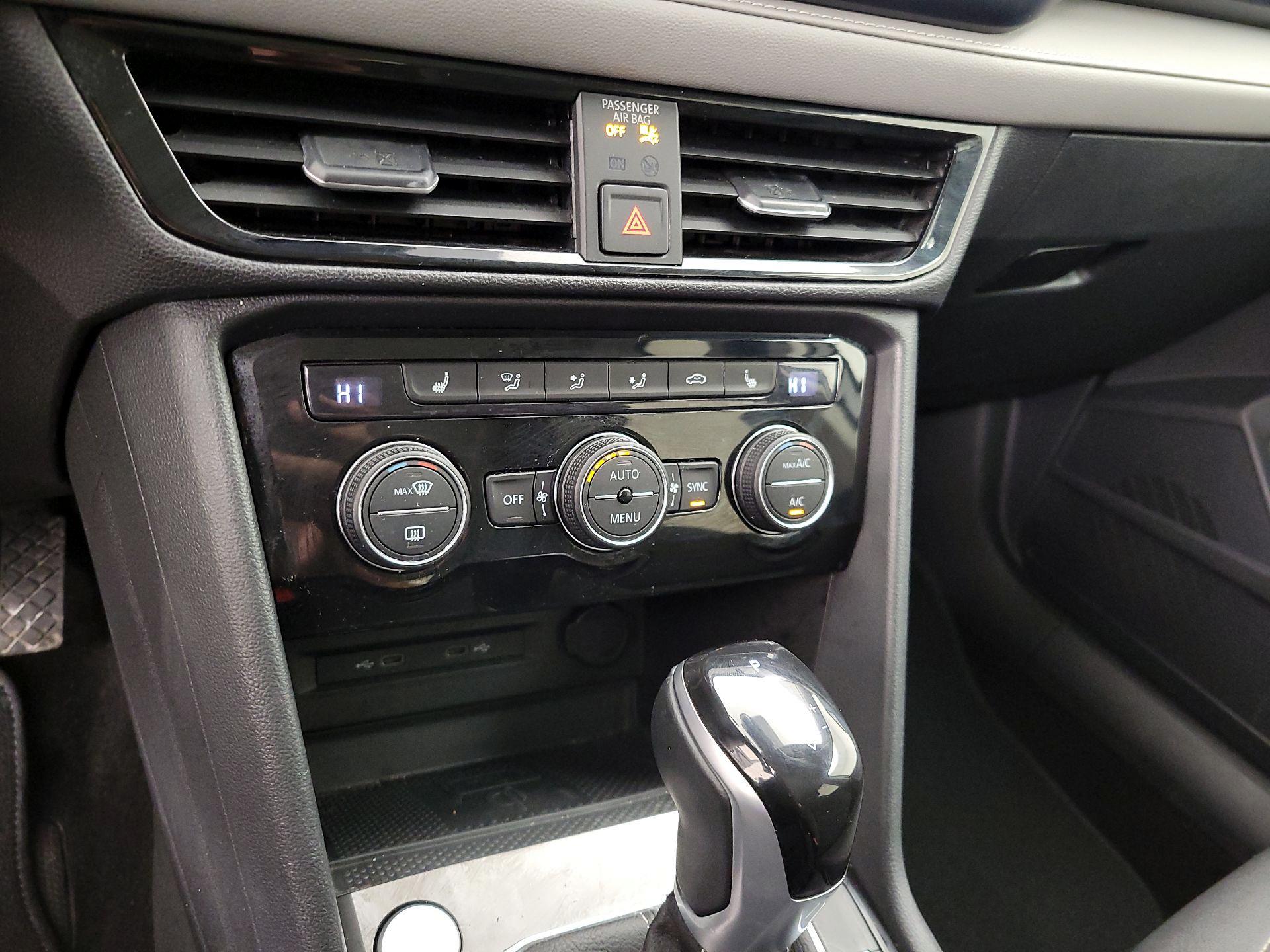 Thumbnail: 2024 Volkswagen Taos - 16