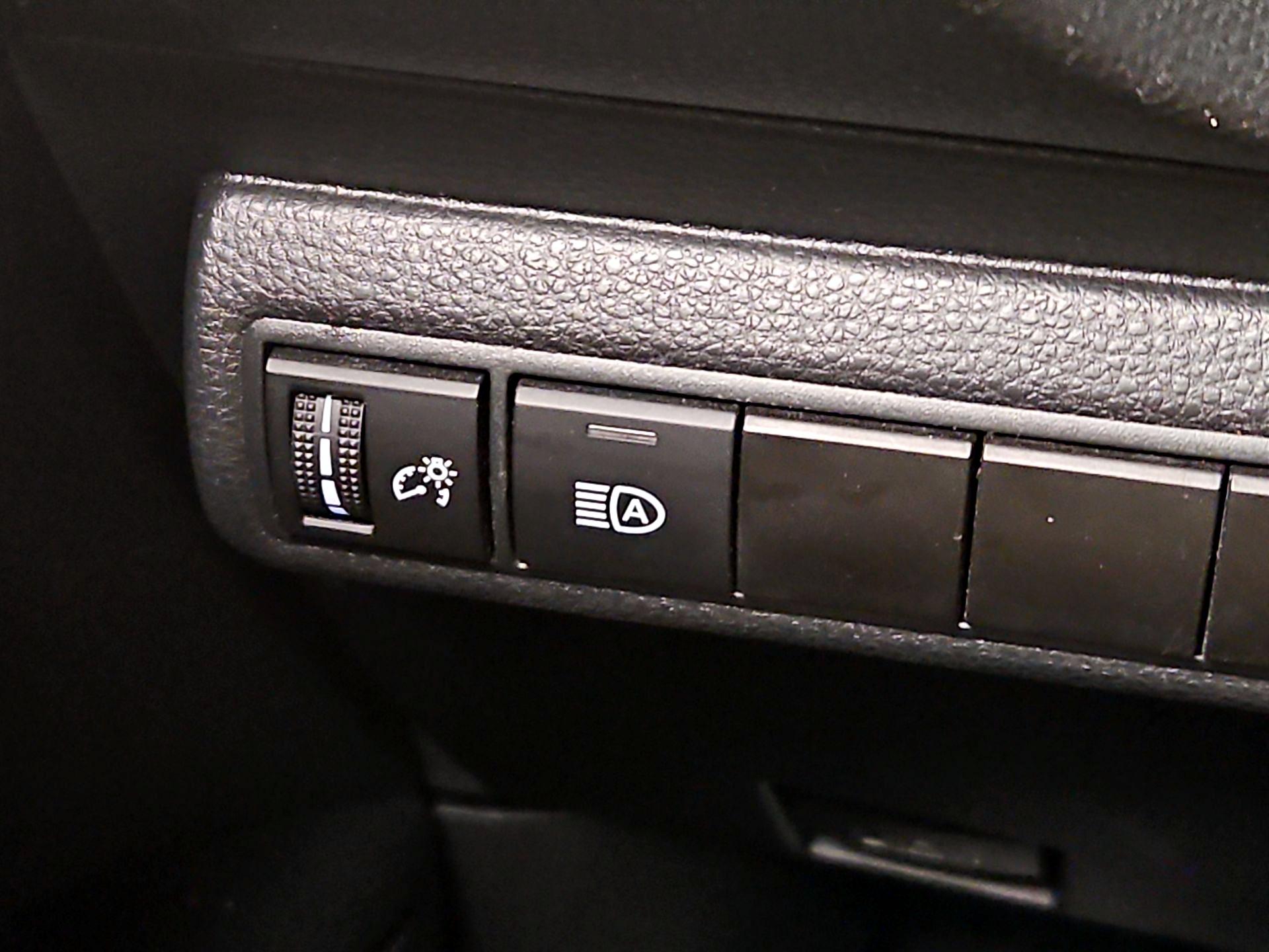 Thumbnail: 2024 Toyota Corolla - 13