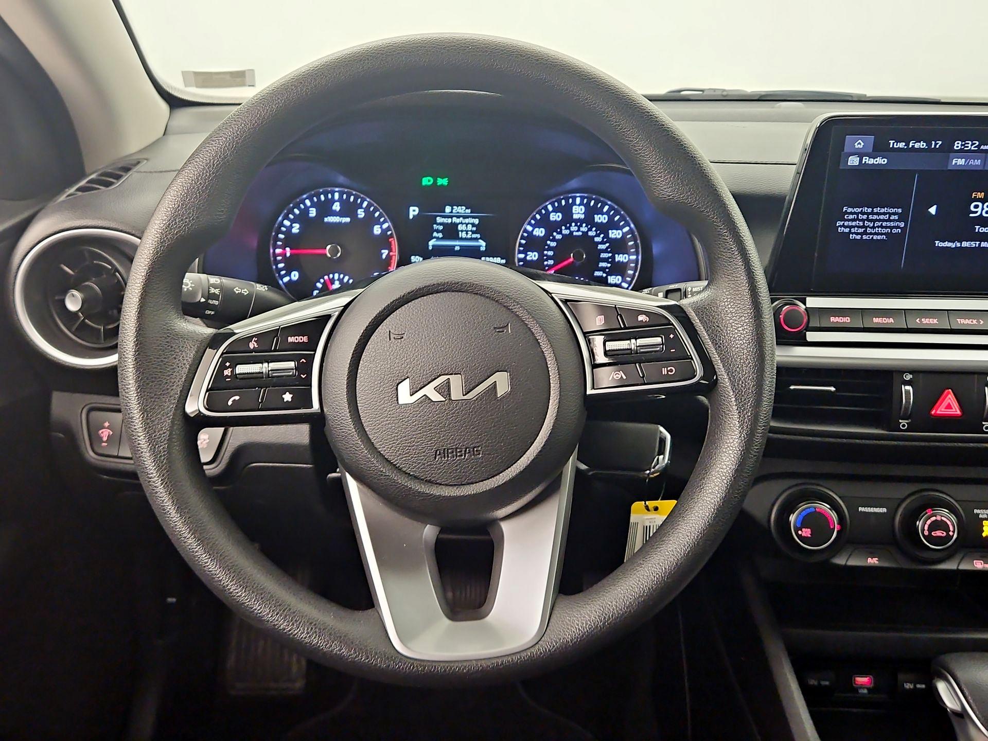 Thumbnail: 2023 Kia Forte - 10