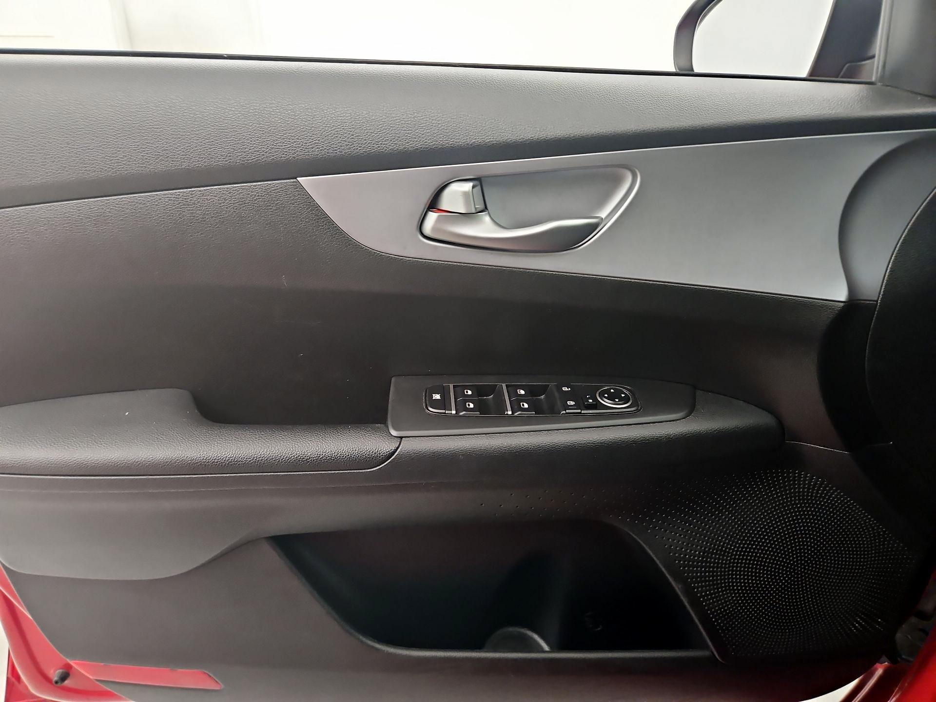 Thumbnail: 2023 Kia Forte - 12