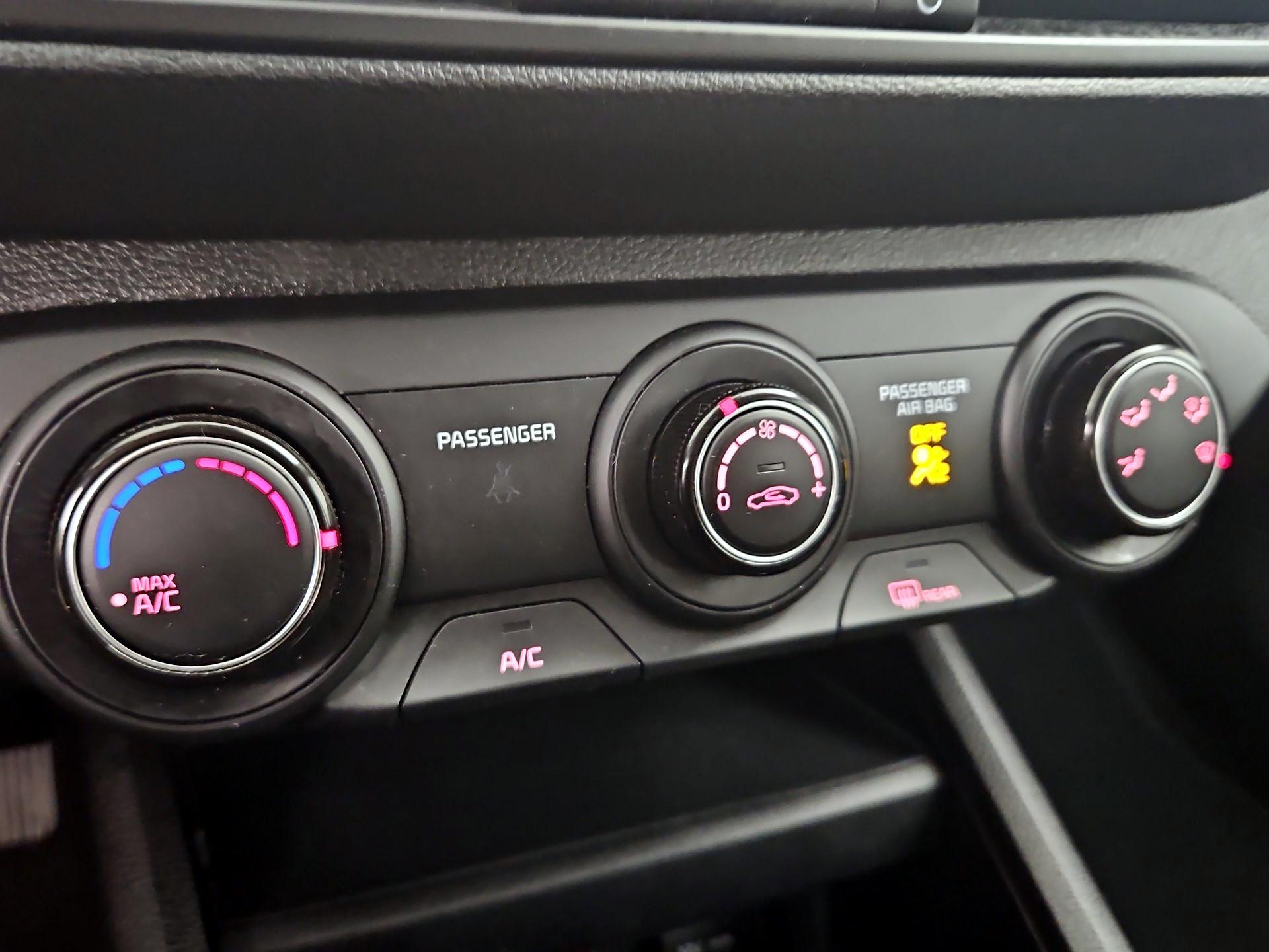 Thumbnail: 2023 Kia Forte - 16