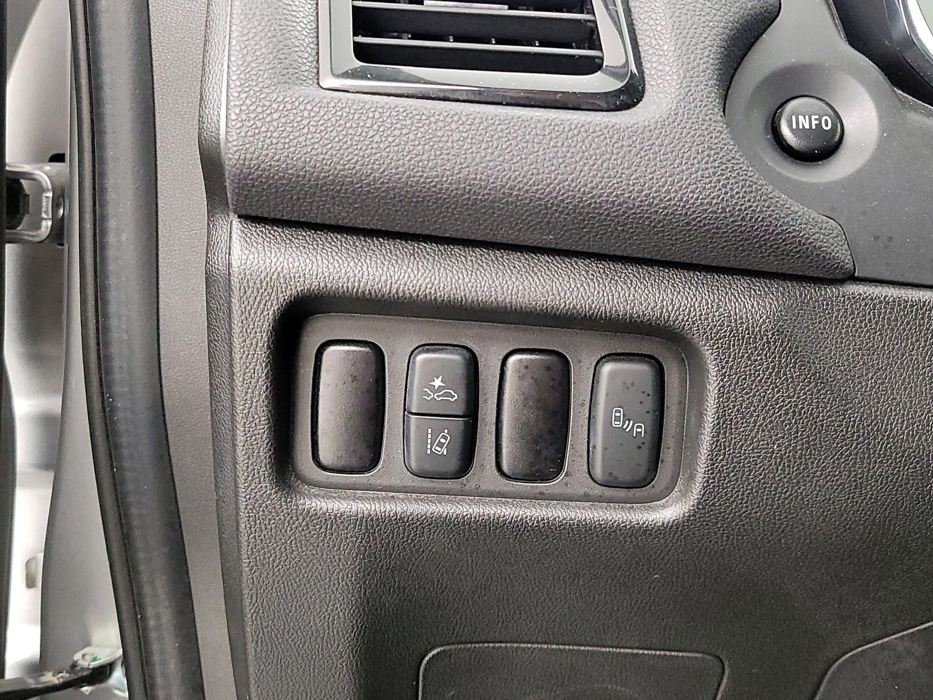 Thumbnail: 2024 Mitsubishi Outlander Sport - 13