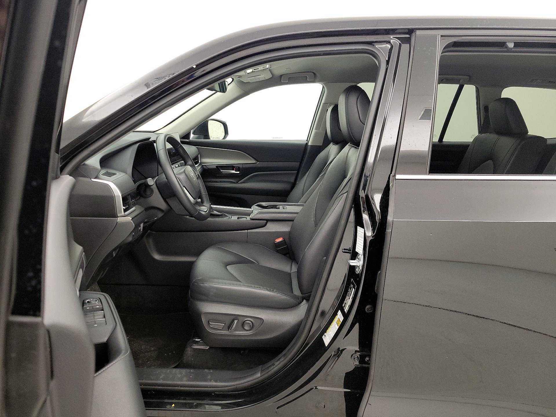 Thumbnail: 2025 Toyota Grand Highlander - 11