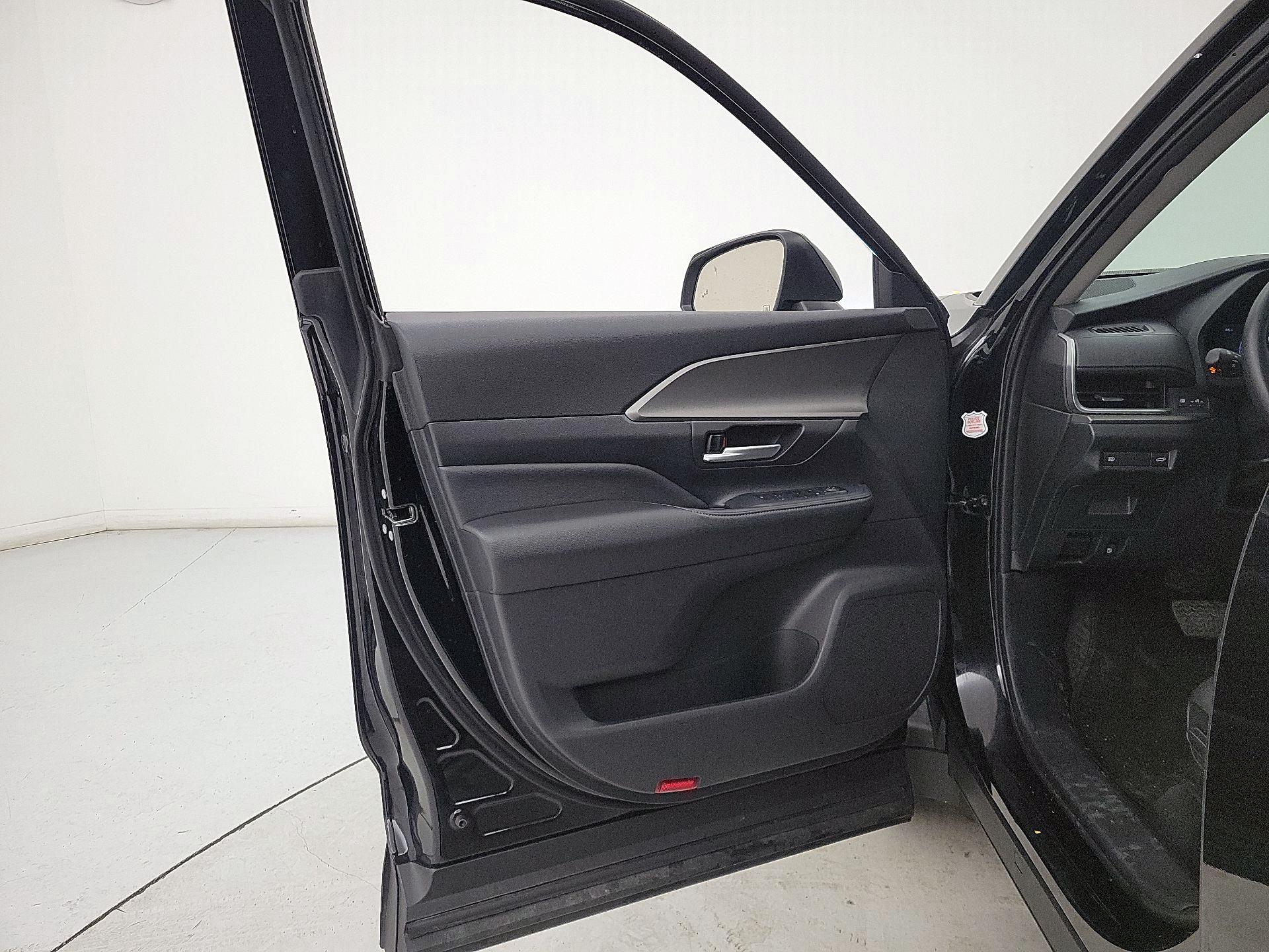 Thumbnail: 2025 Toyota Grand Highlander - 12