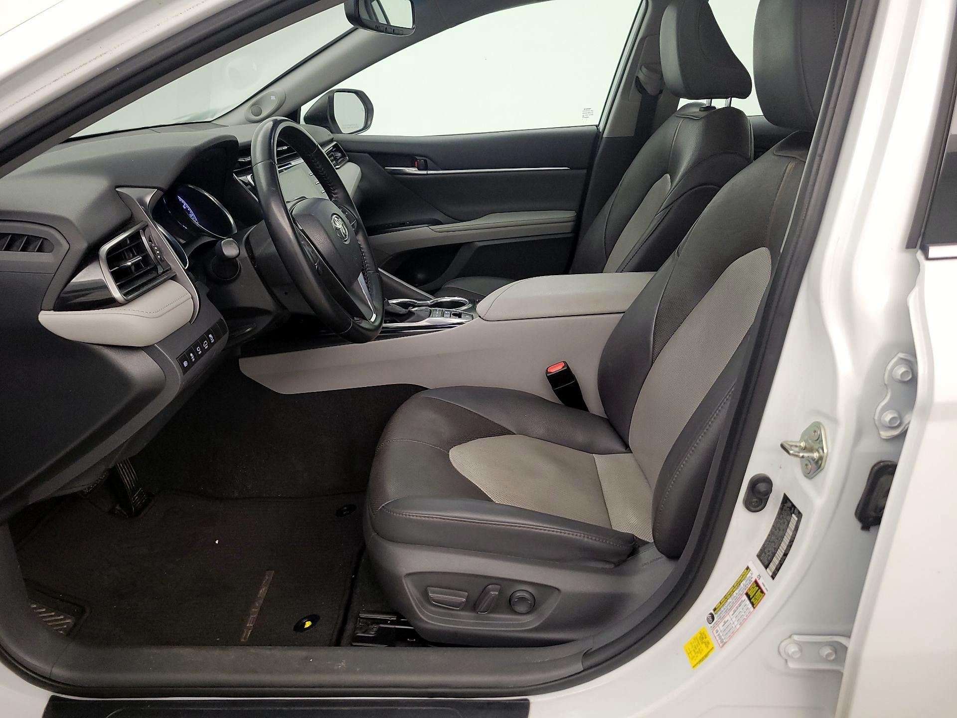 Thumbnail: 2020 Toyota Camry - 11