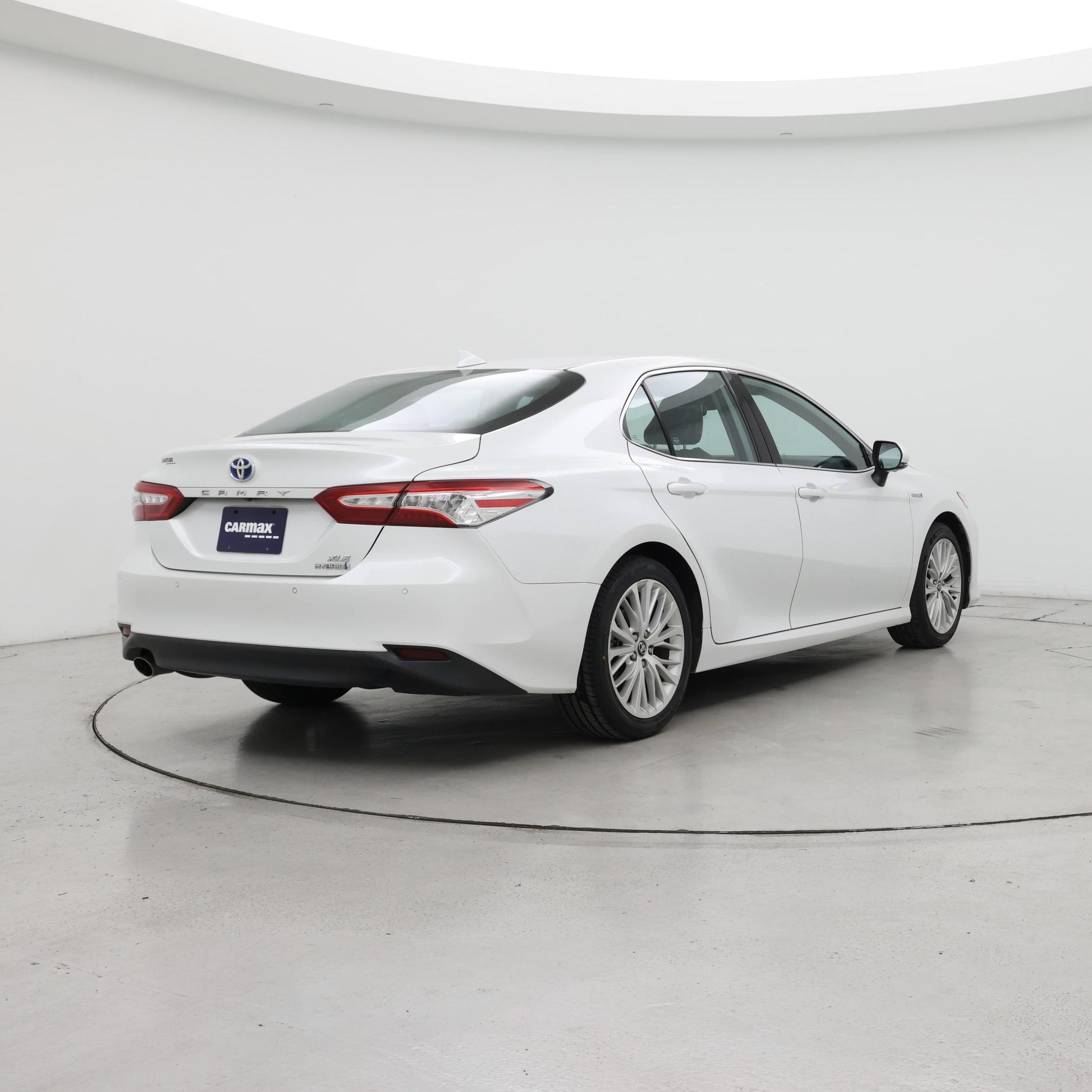 Thumbnail: 2020 Toyota Camry - 8