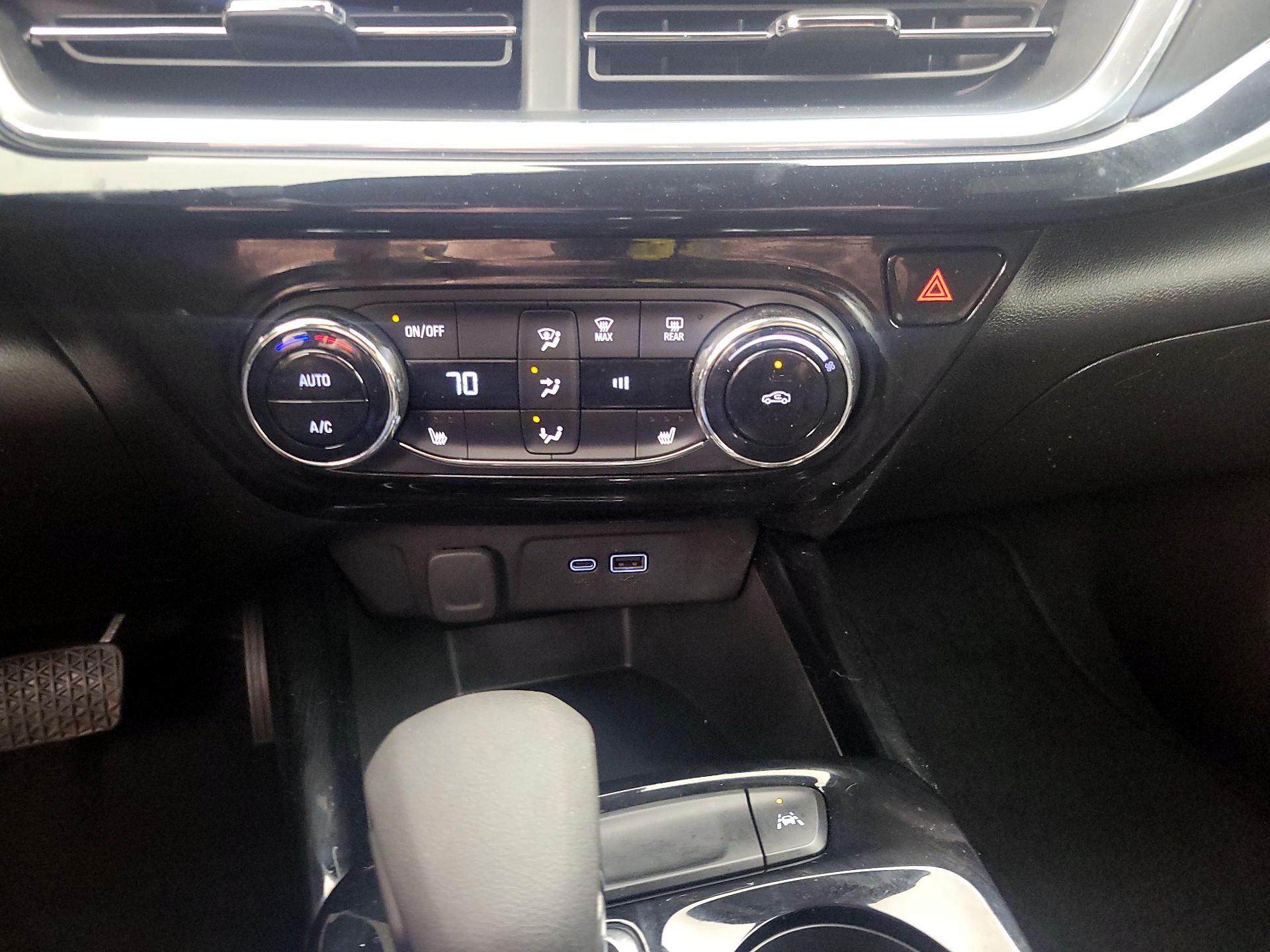 Thumbnail: 2024 Chevrolet Trax - 16