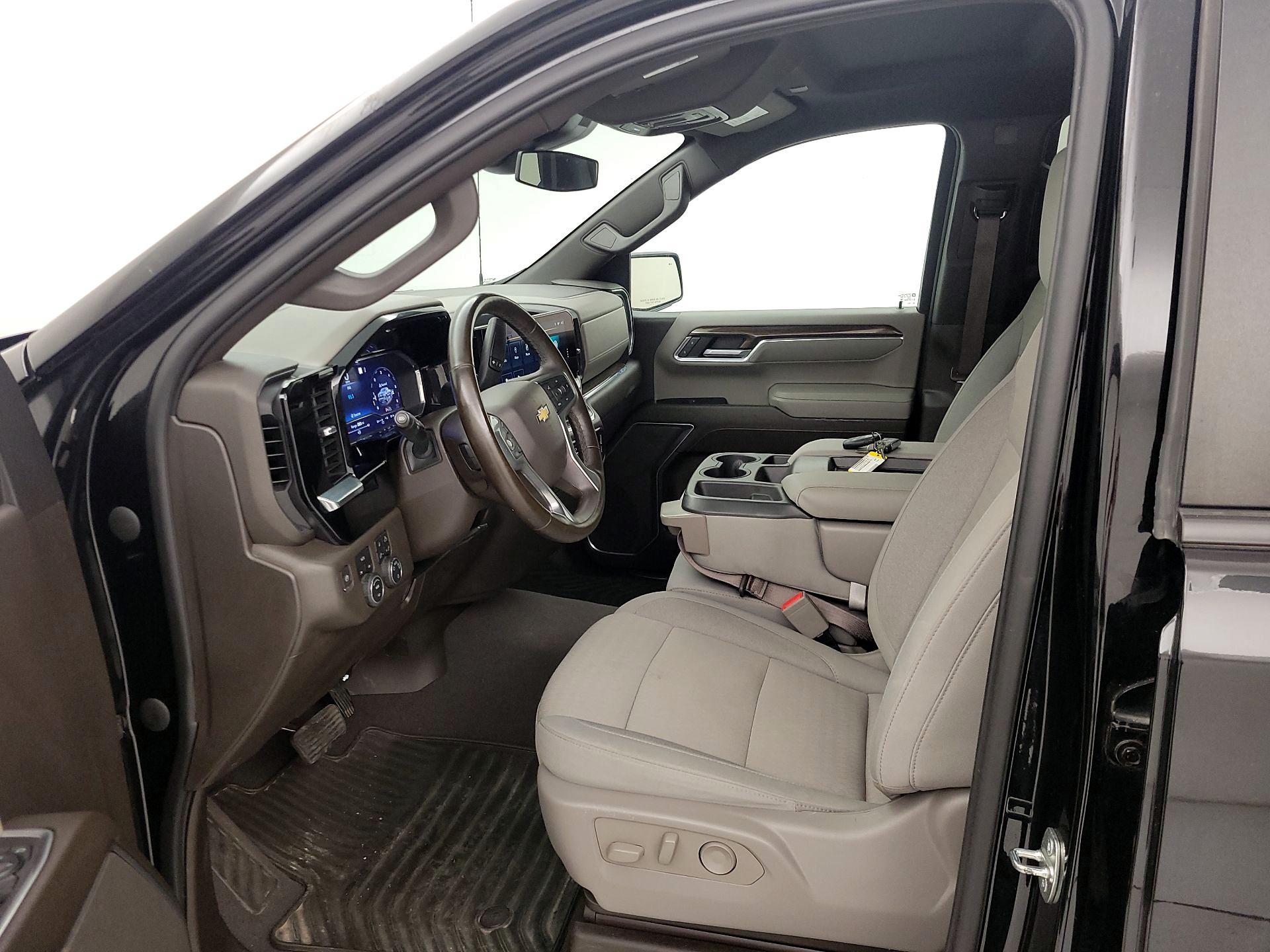 Thumbnail: 2023 Chevrolet Silverado 1500 - 11