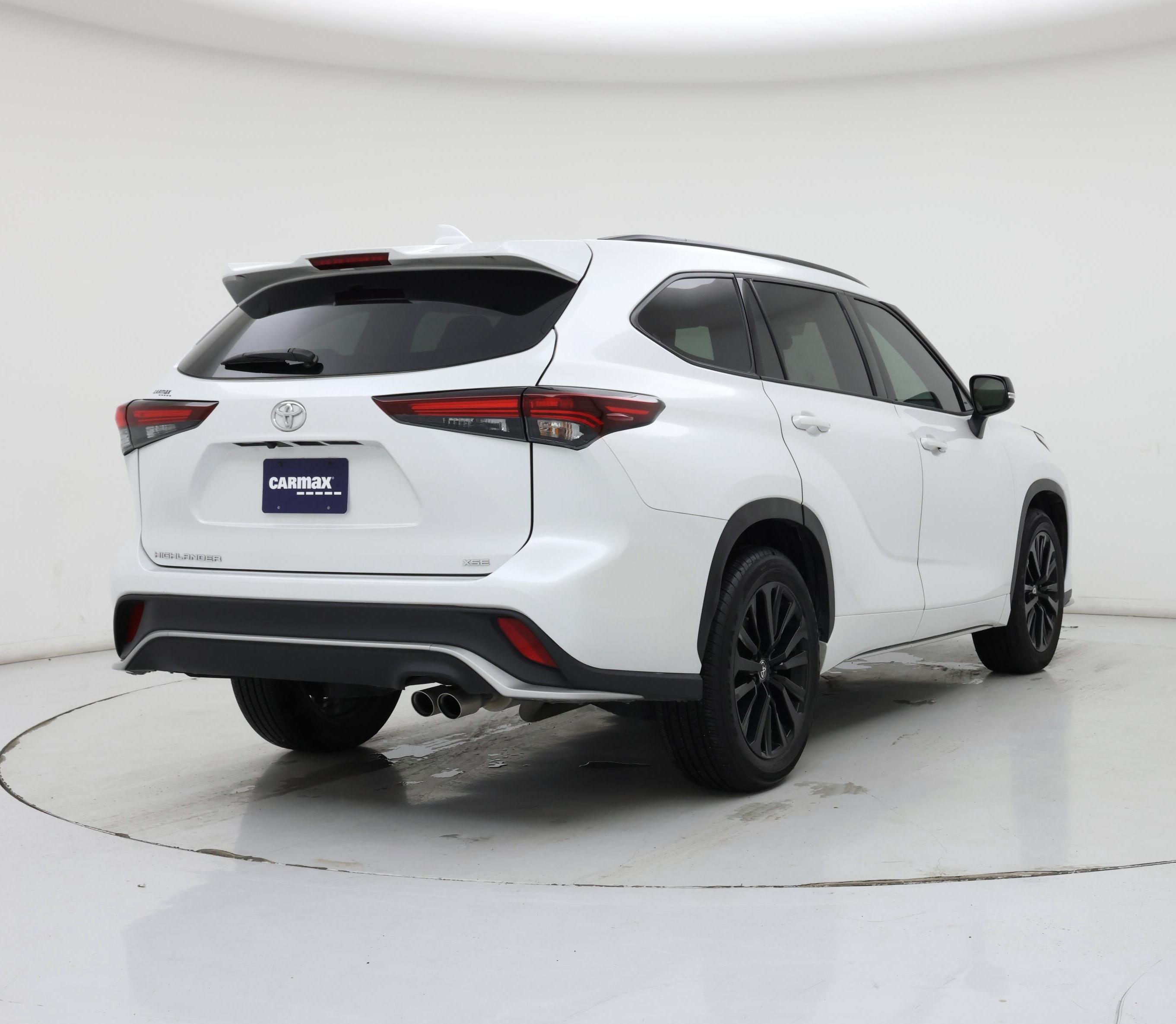 Thumbnail: 2024 Toyota Highlander - 8