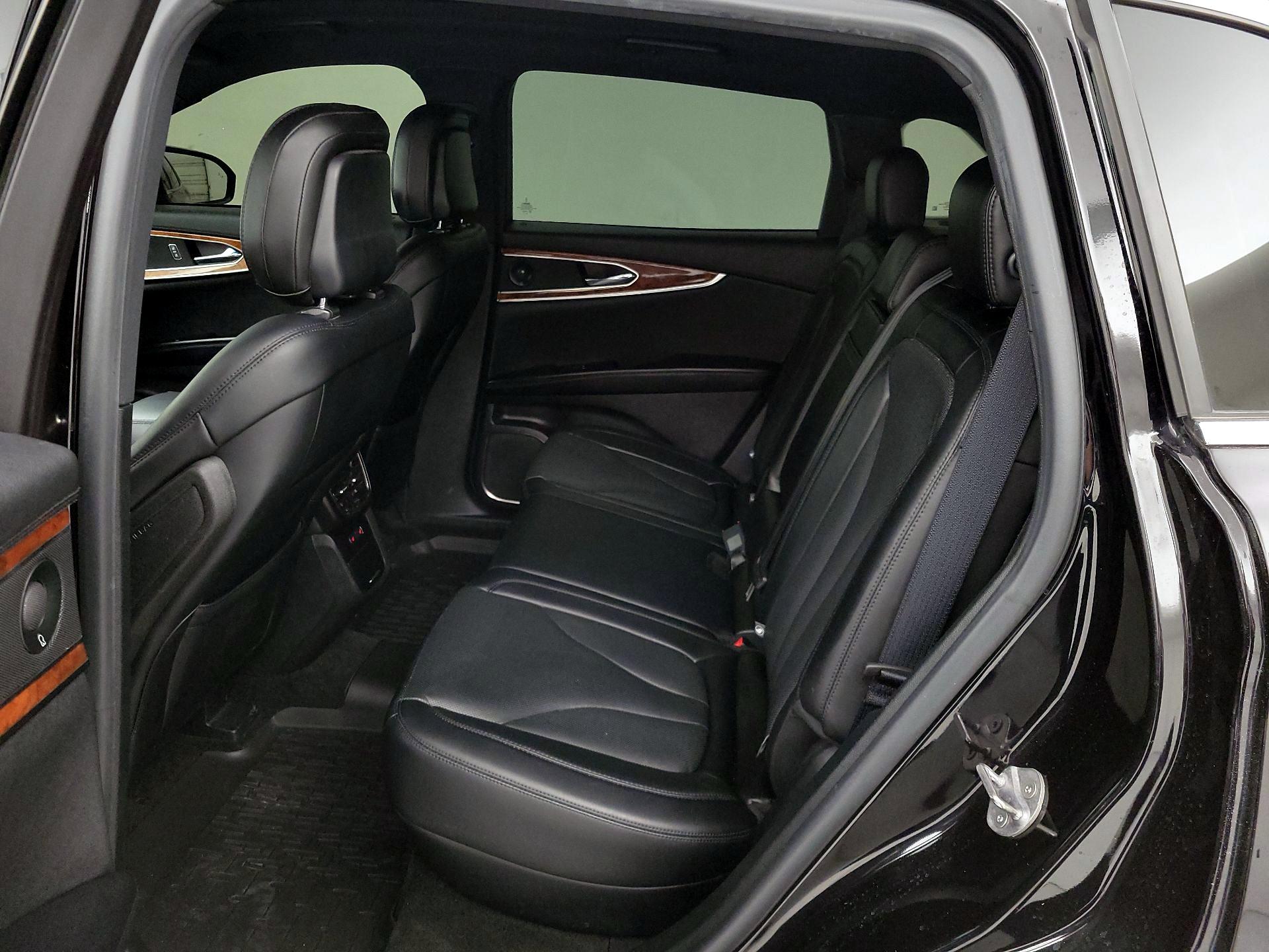 Thumbnail: 2020 Lincoln Nautilus - 20