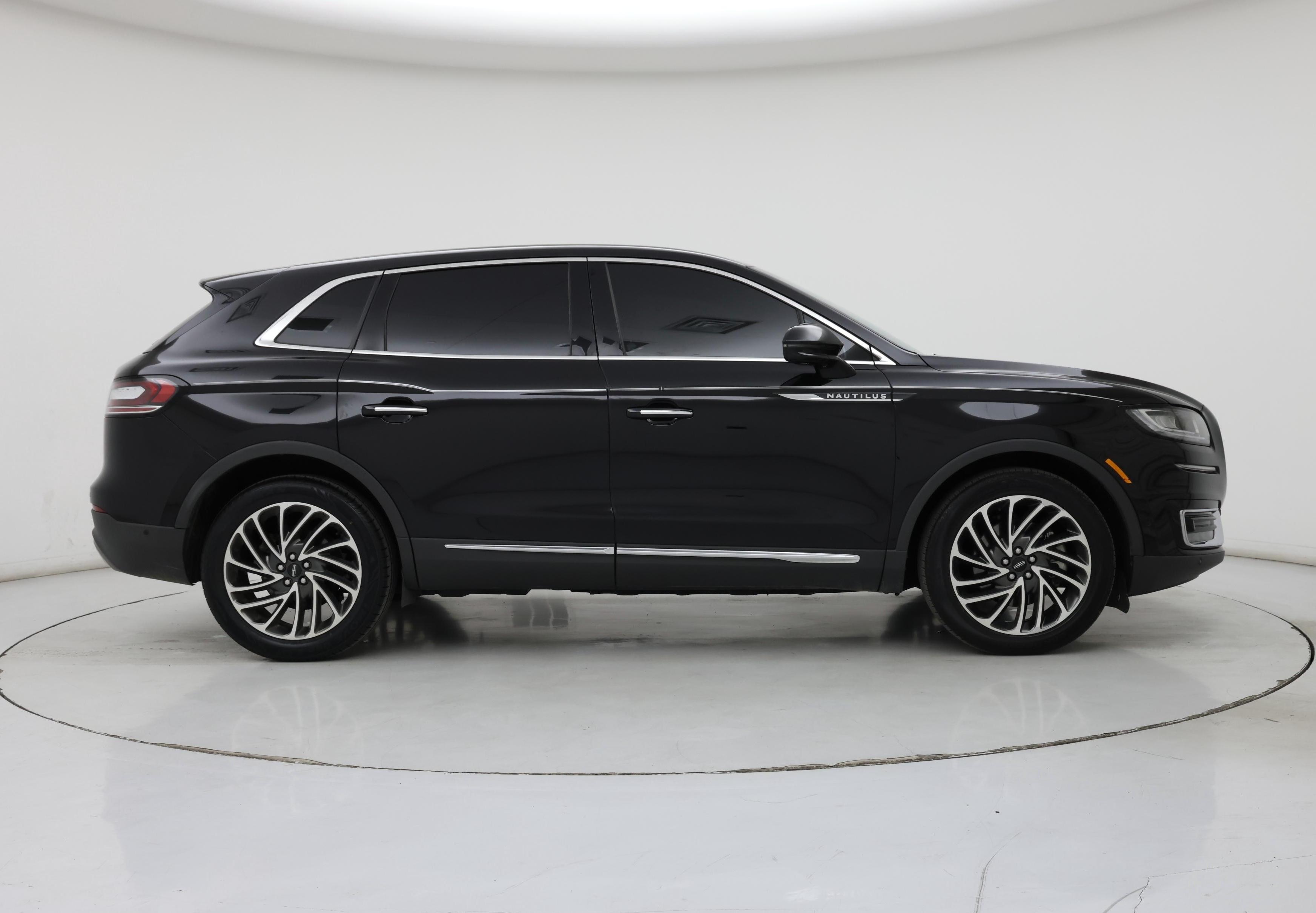 Thumbnail: 2020 Lincoln Nautilus - 7