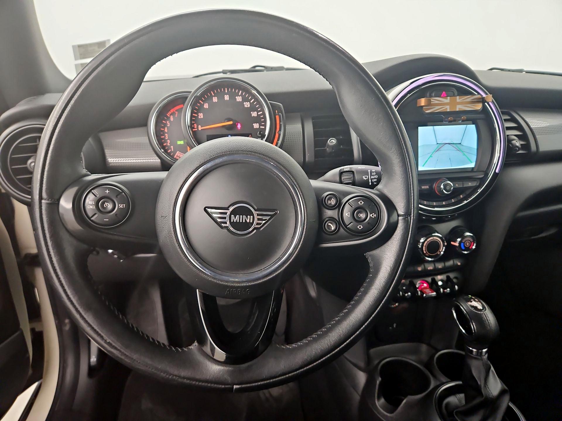 Thumbnail: 2019 MINI Cooper - 10