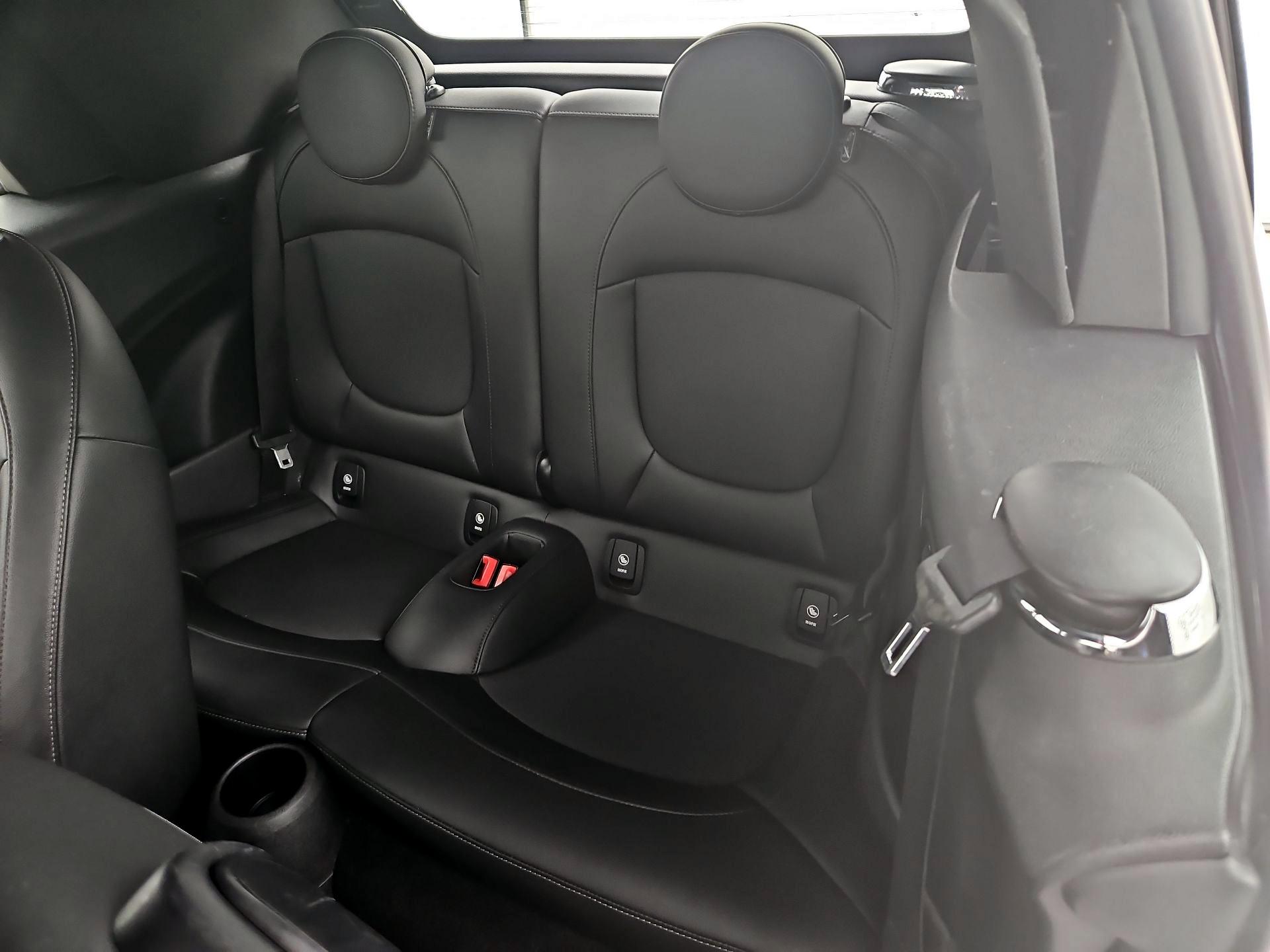 Thumbnail: 2019 MINI Cooper - 19