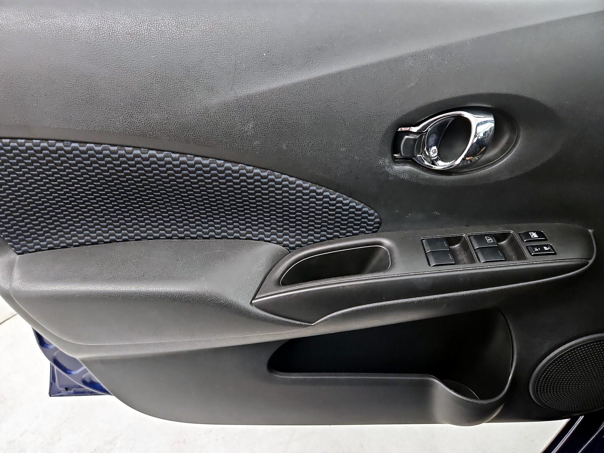 Thumbnail: 2018 Nissan Versa Note - 12