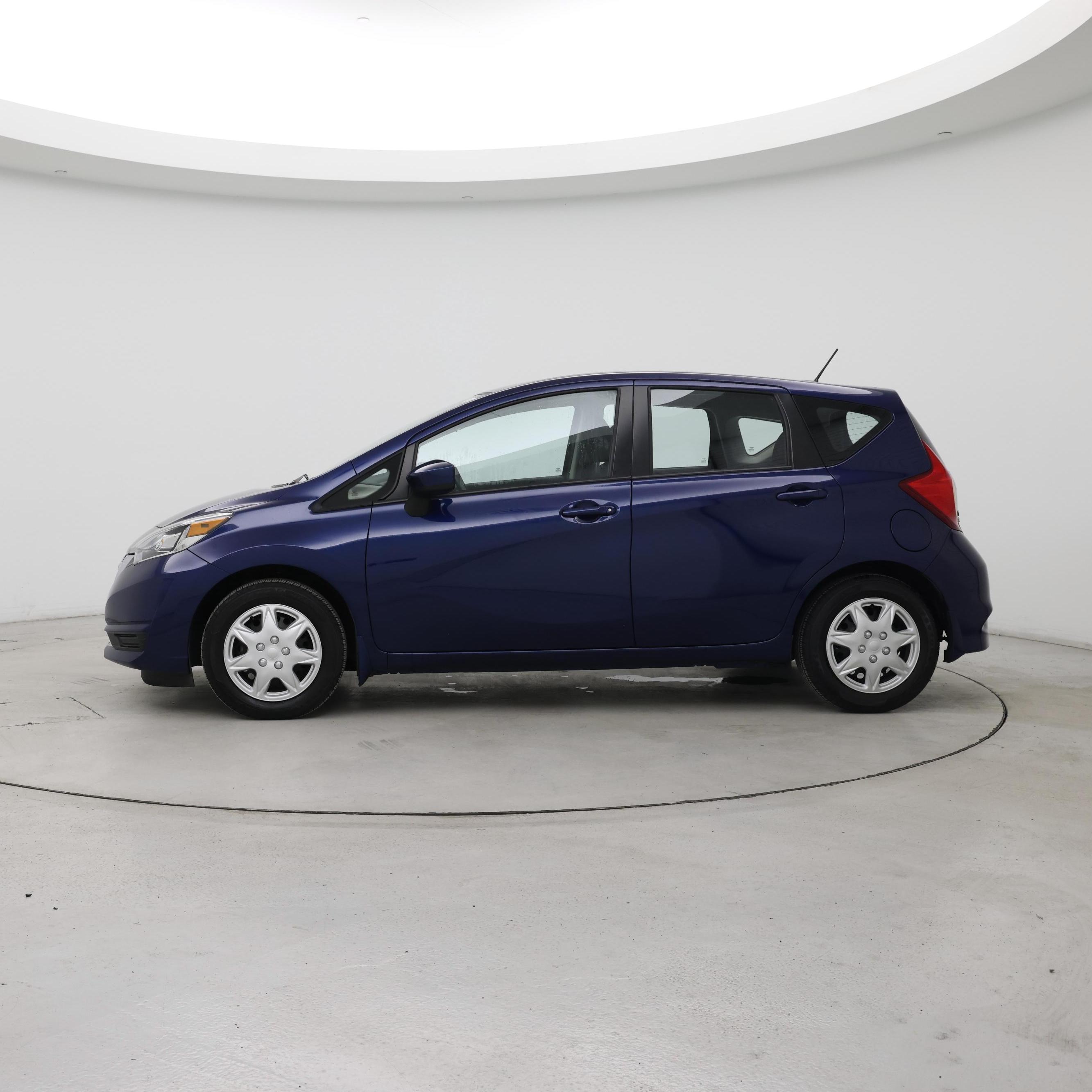 Thumbnail: 2018 Nissan Versa Note - 3