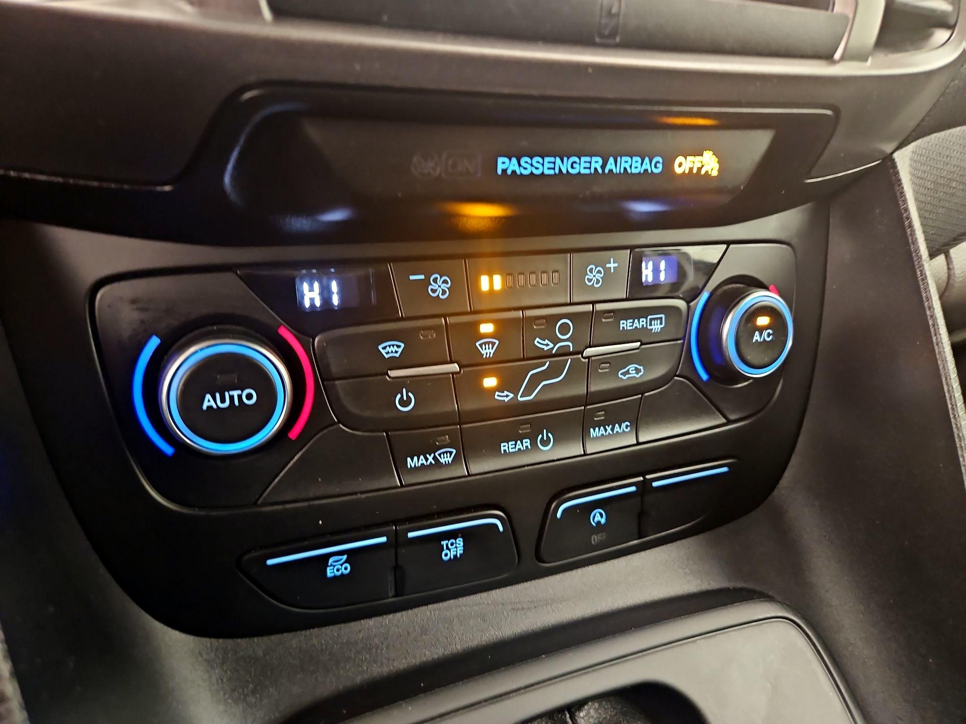 Thumbnail: 2022 Ford Transit Series - 17