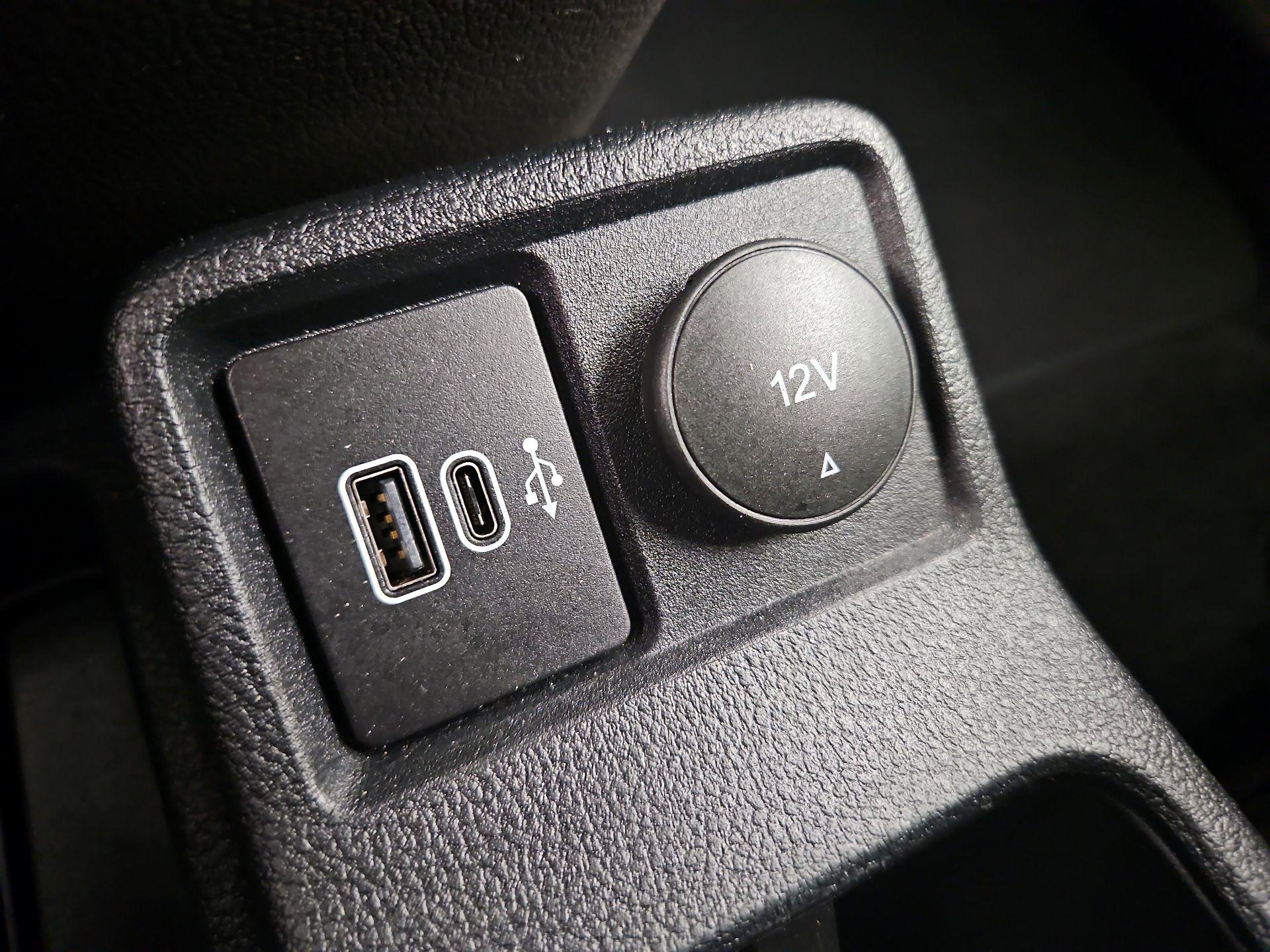 Thumbnail: 2022 Ford Transit Series - 19