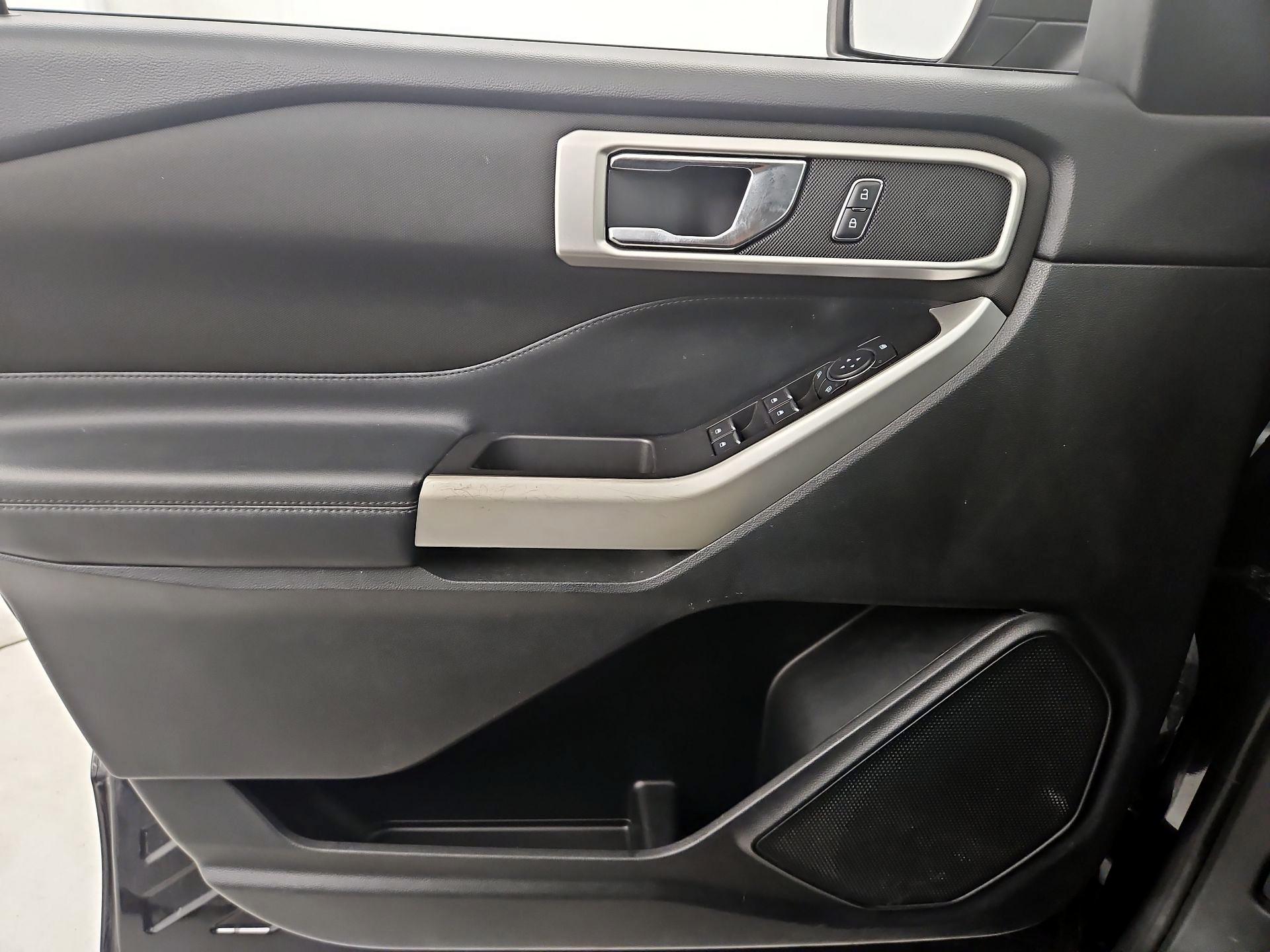 Thumbnail: 2020 Ford Explorer - 12