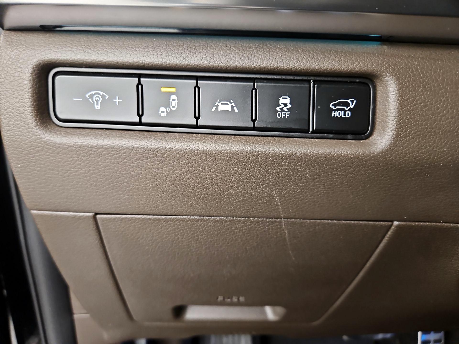 Thumbnail: 2021 Kia Telluride - 13