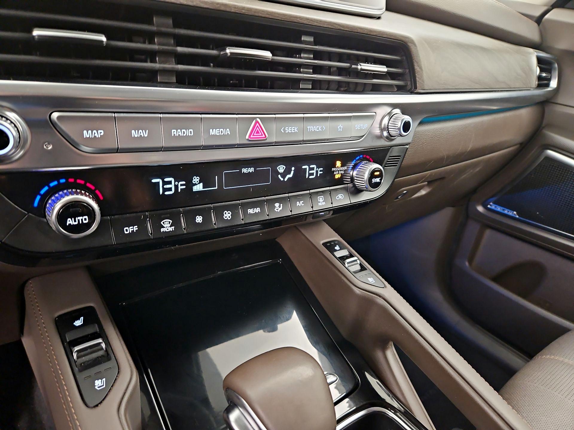 Thumbnail: 2021 Kia Telluride - 16