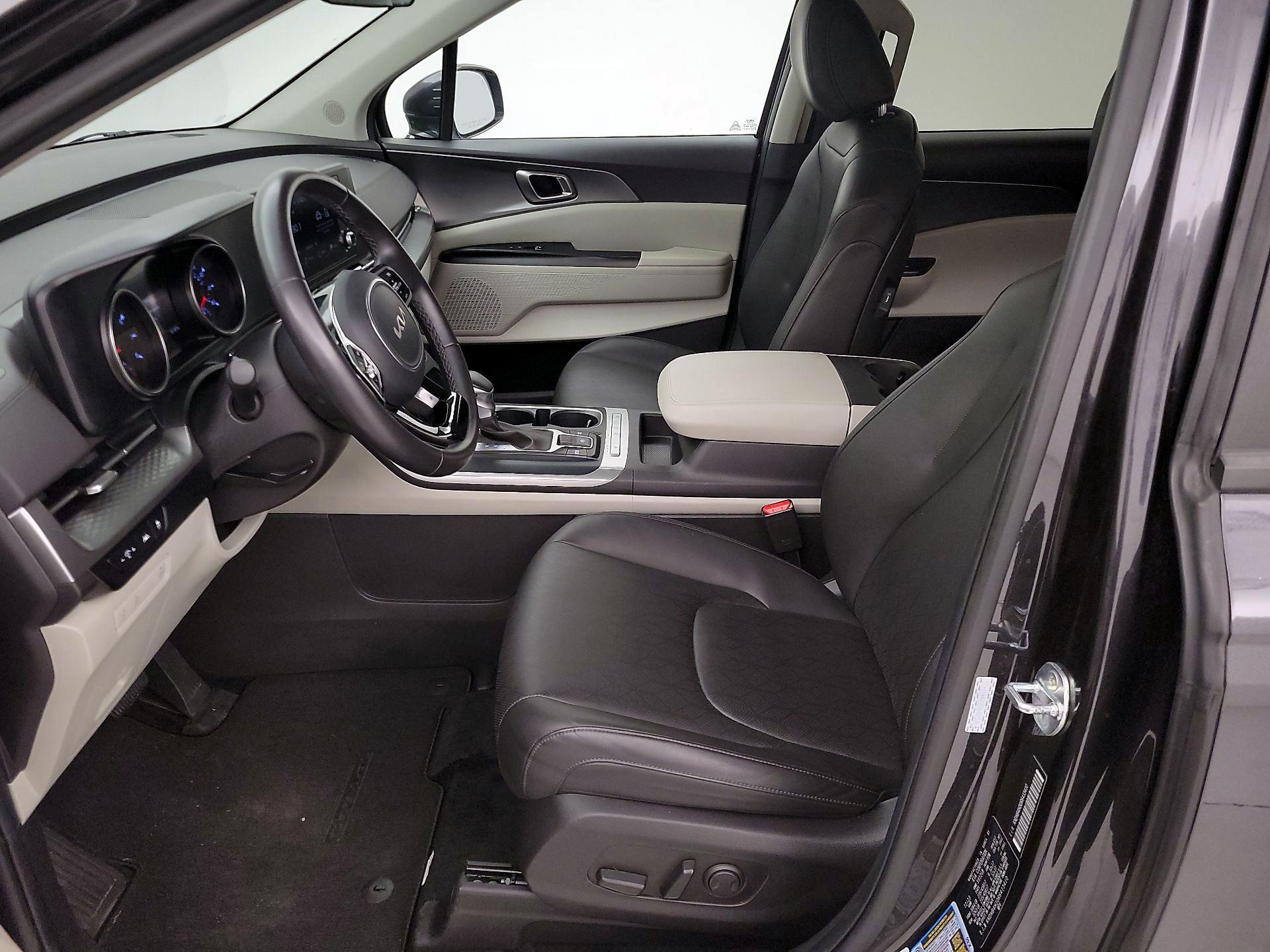 Thumbnail: 2024 Kia Carnival - 11