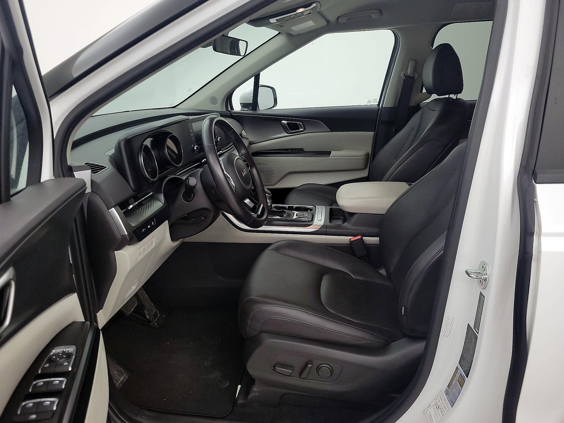 Thumbnail: 2024 Kia Carnival - 11