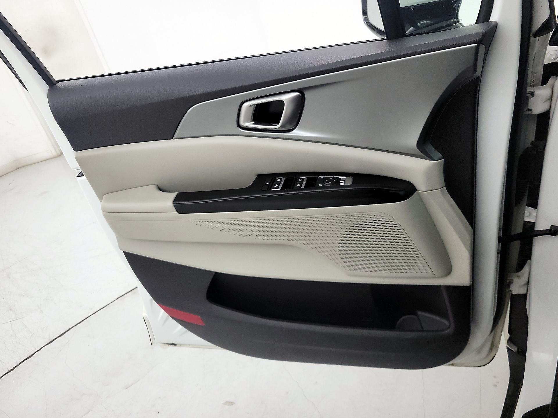 Thumbnail: 2024 Kia Carnival - 12