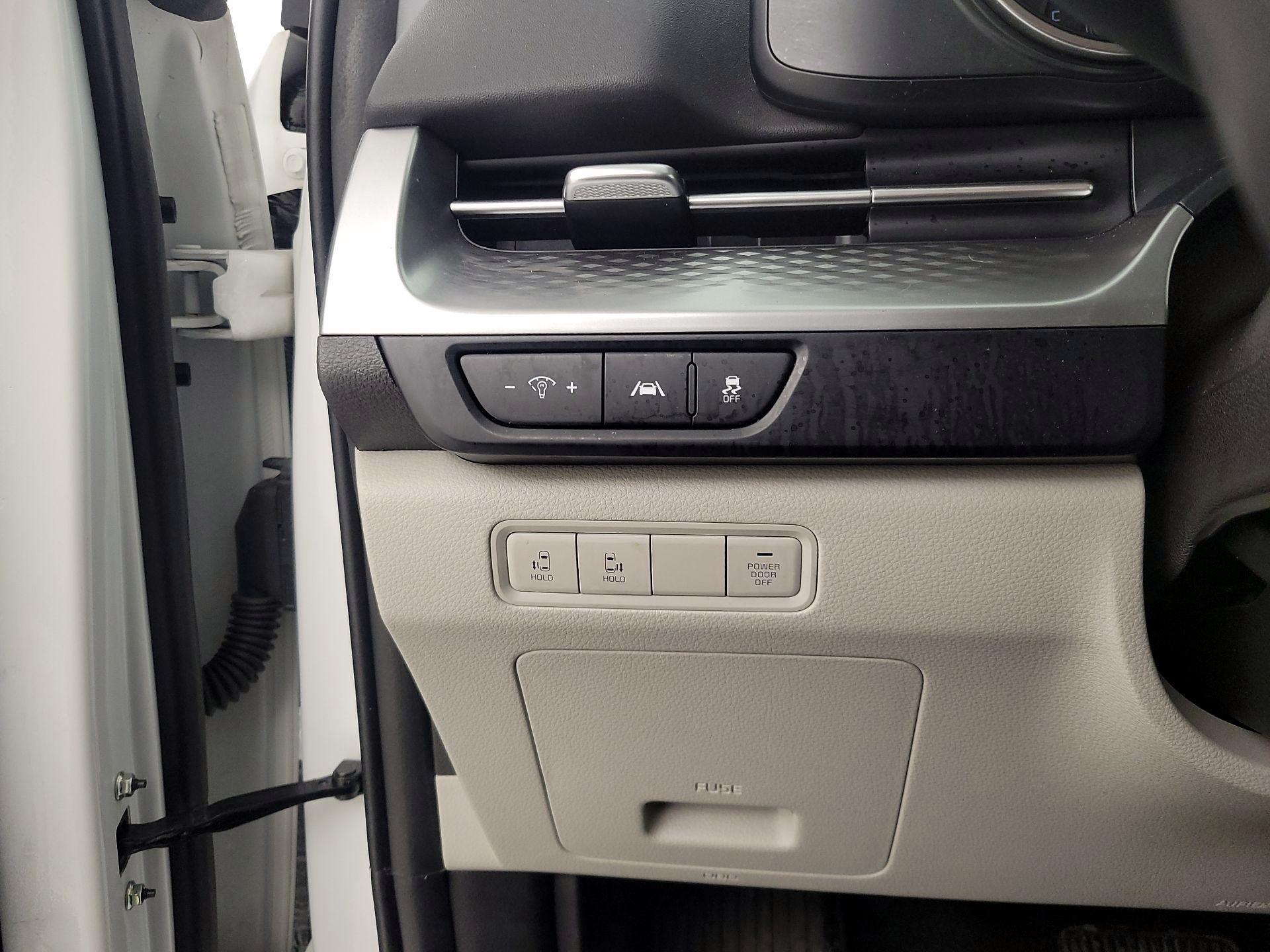 Thumbnail: 2024 Kia Carnival - 13