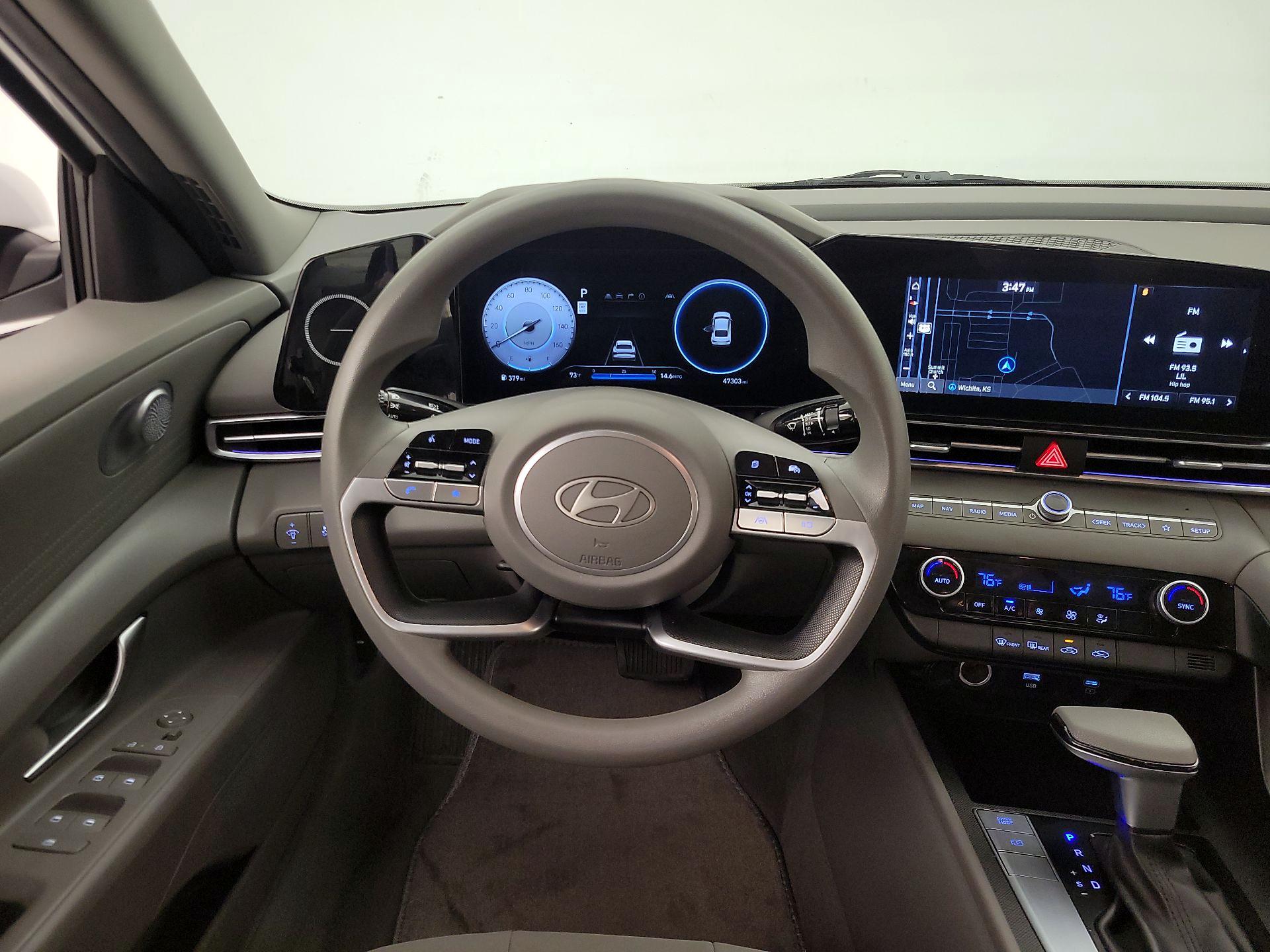 Thumbnail: 2024 Hyundai Elantra - 10